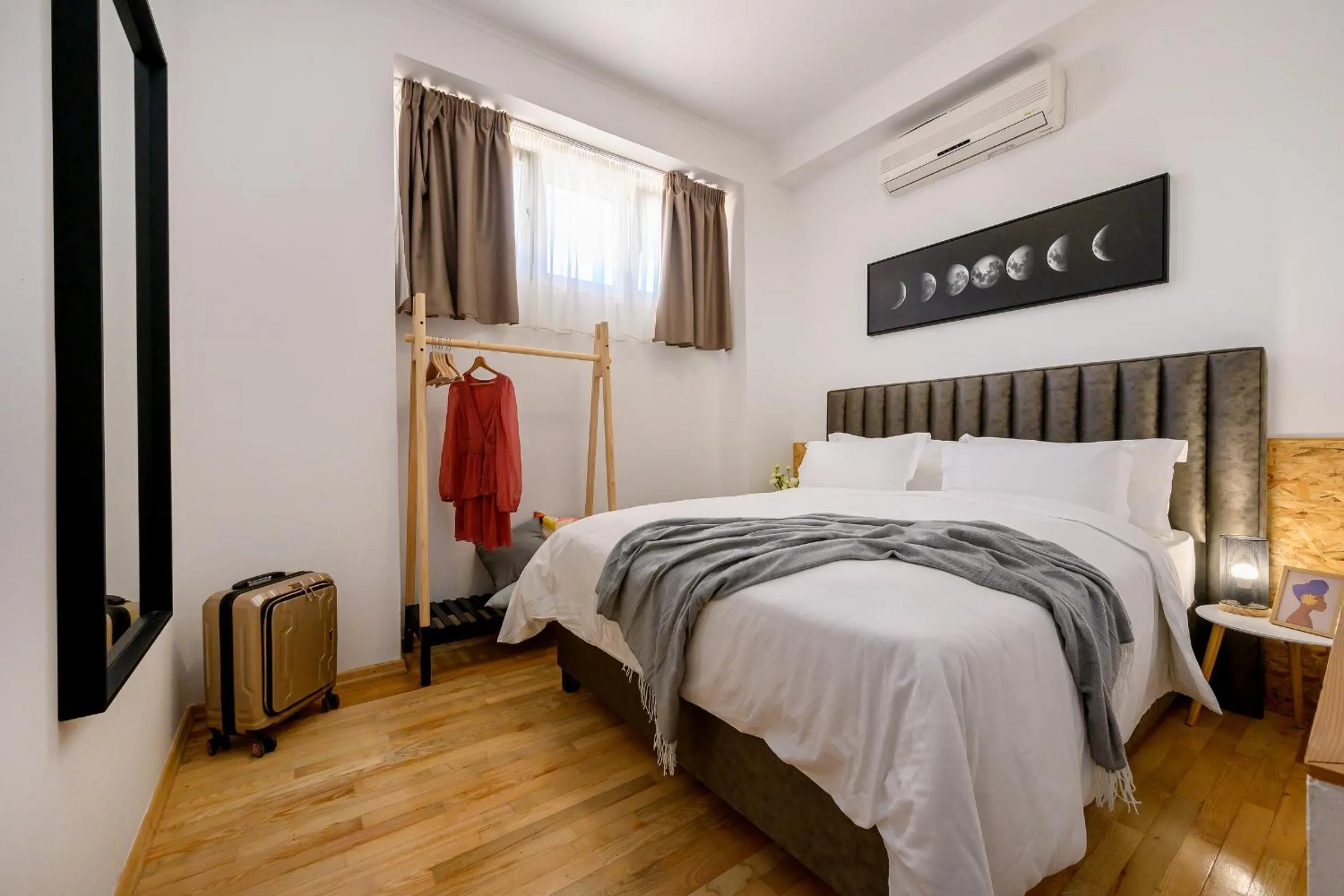 Bed in Yellow house with private parking