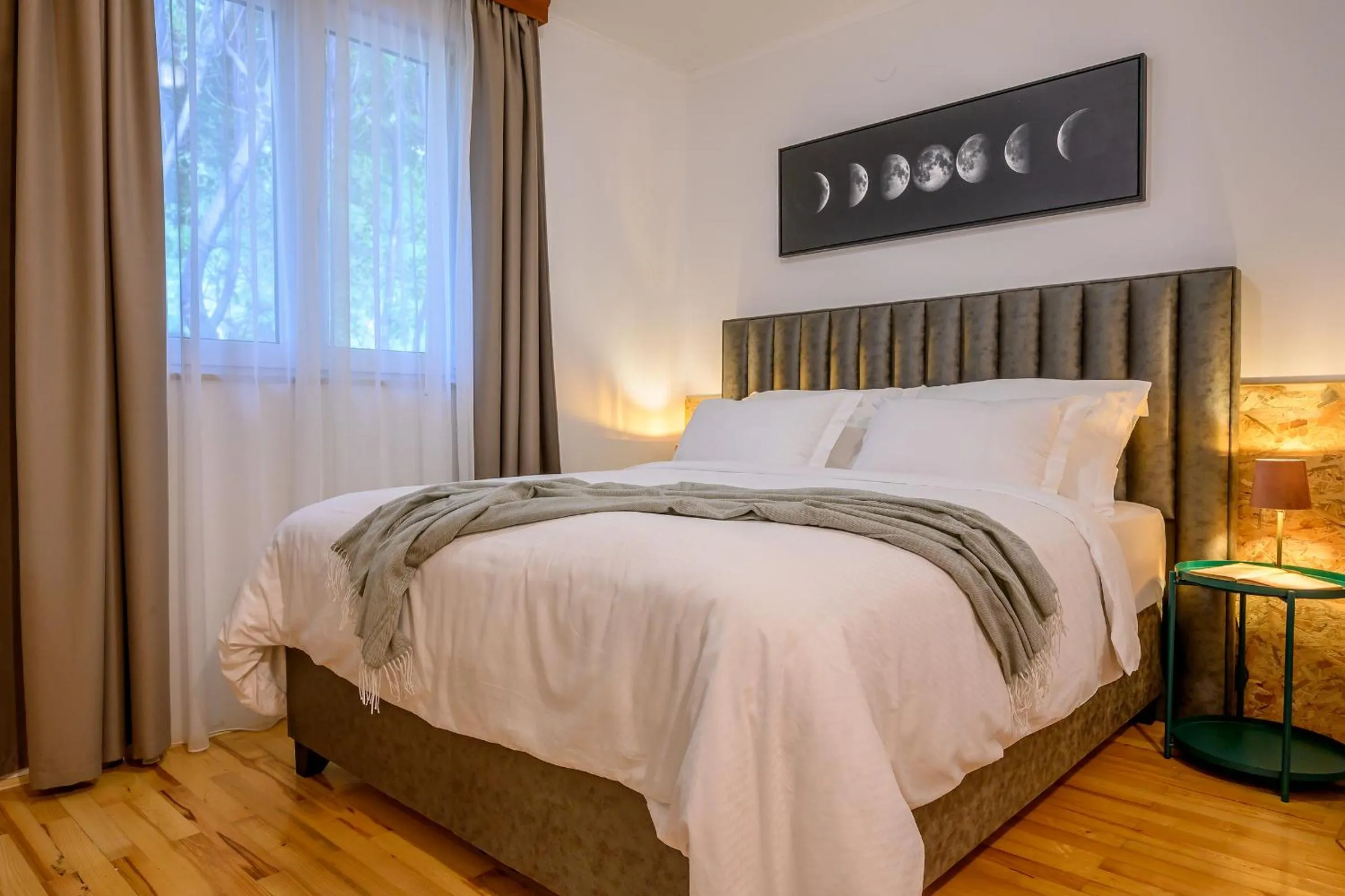 Bed in Yellow house with private parking