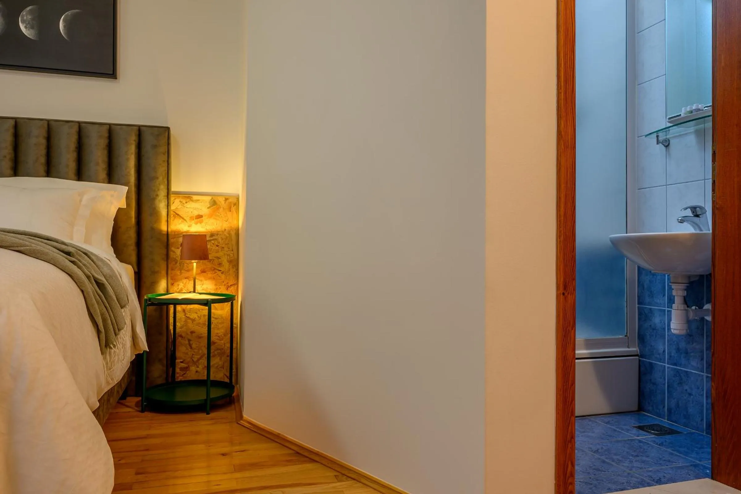 Bed in Yellow house with private parking