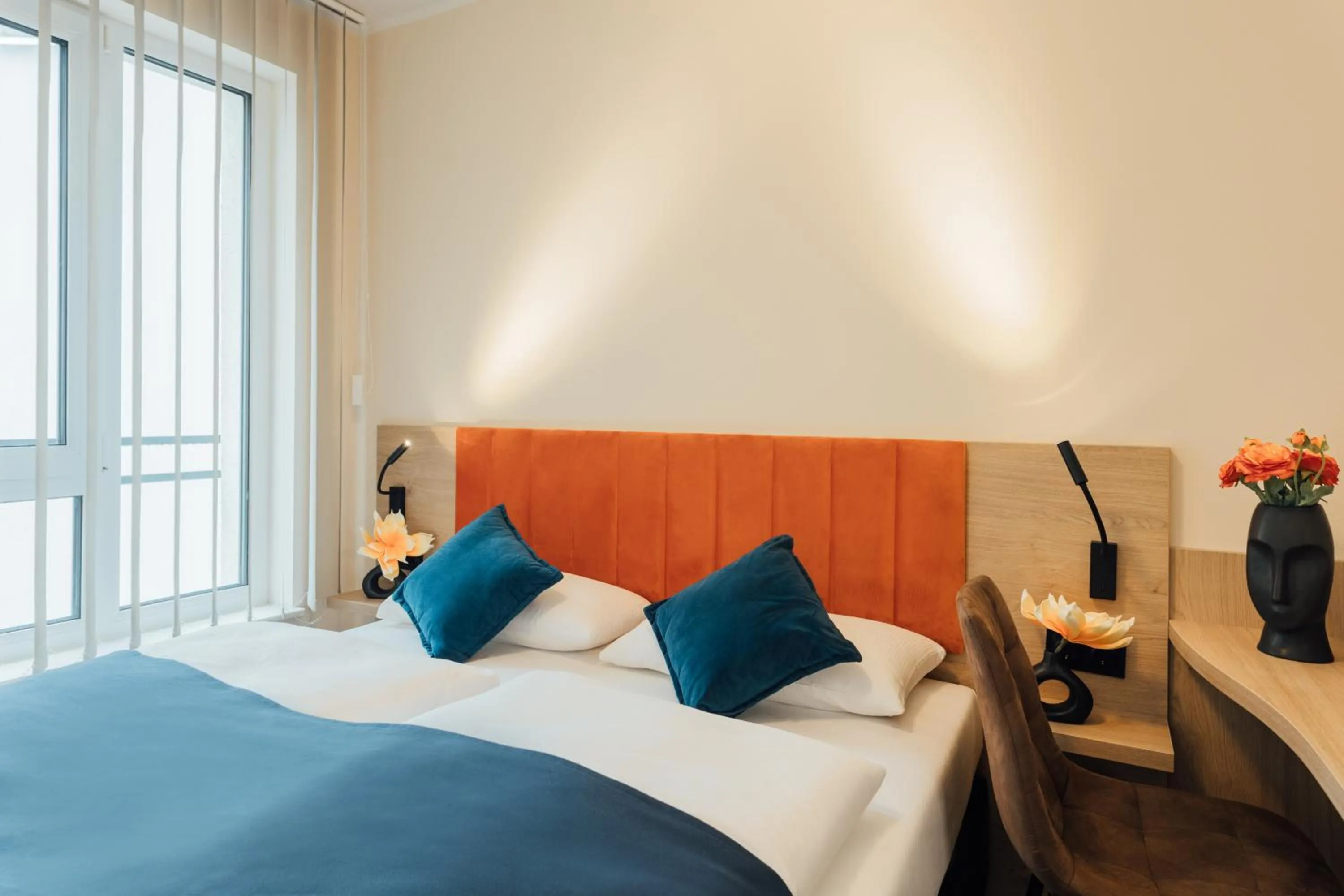 Bed in MYKY Aparthotel Harburg - Free Parking