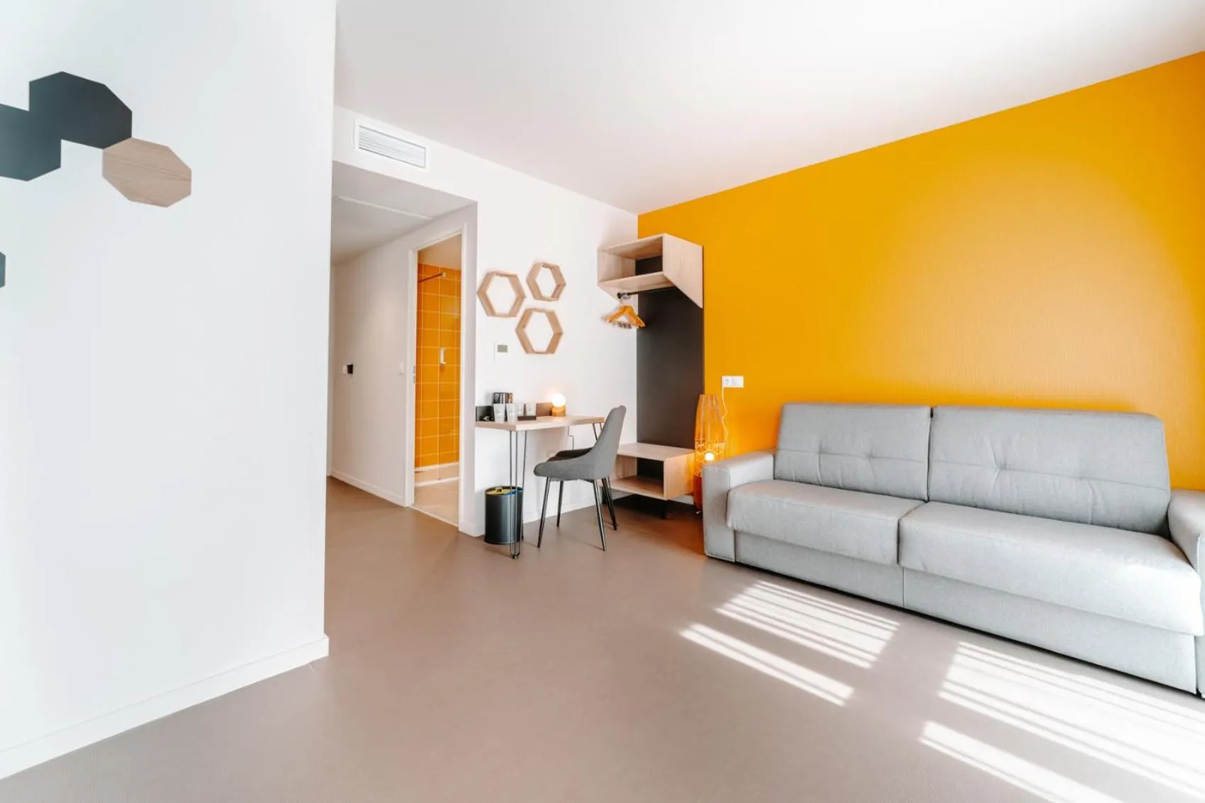 Living room in Beelodge Hotel Blois Centre