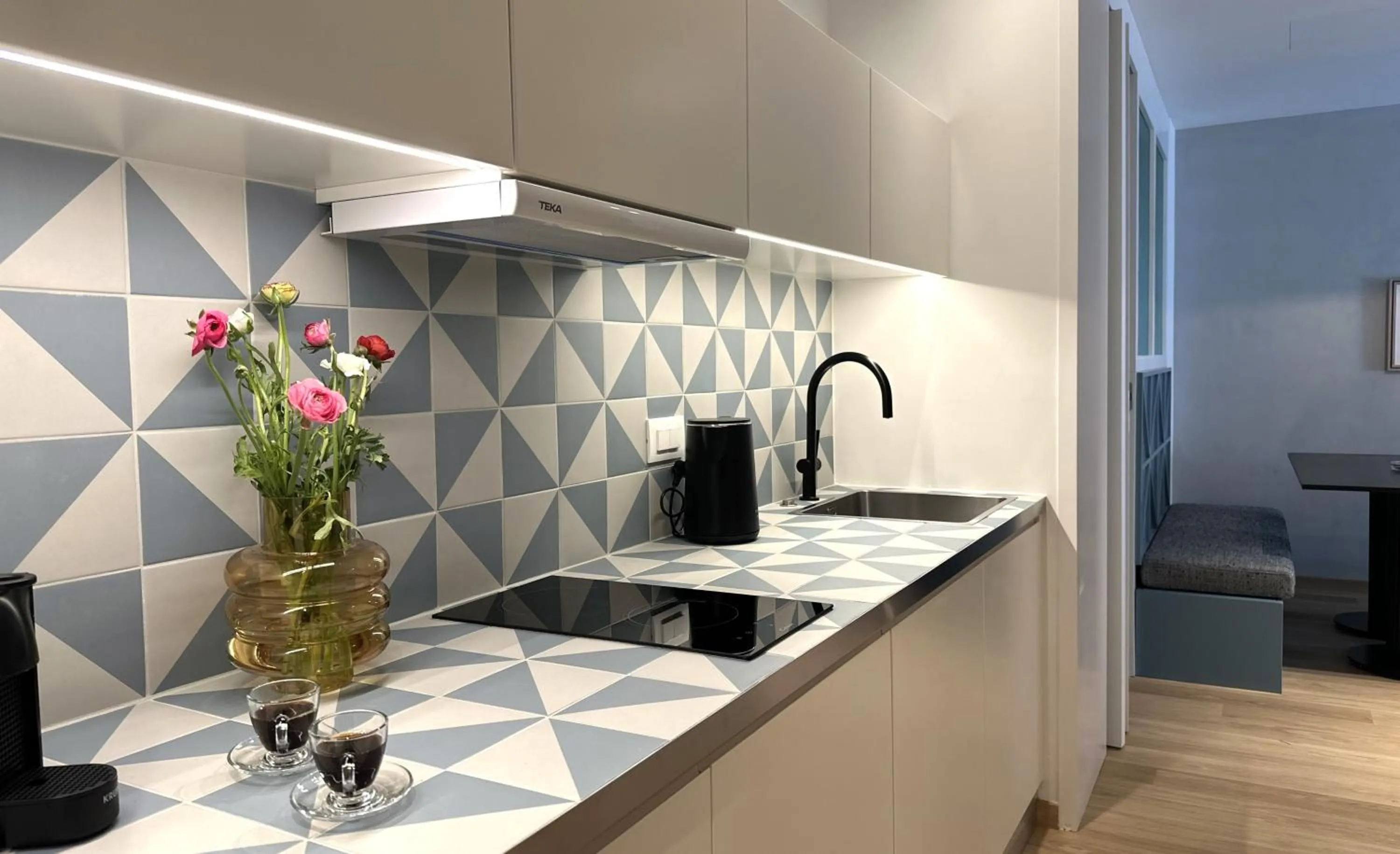 Coffee/tea facilities in AIONION RESIDENCES by K&K