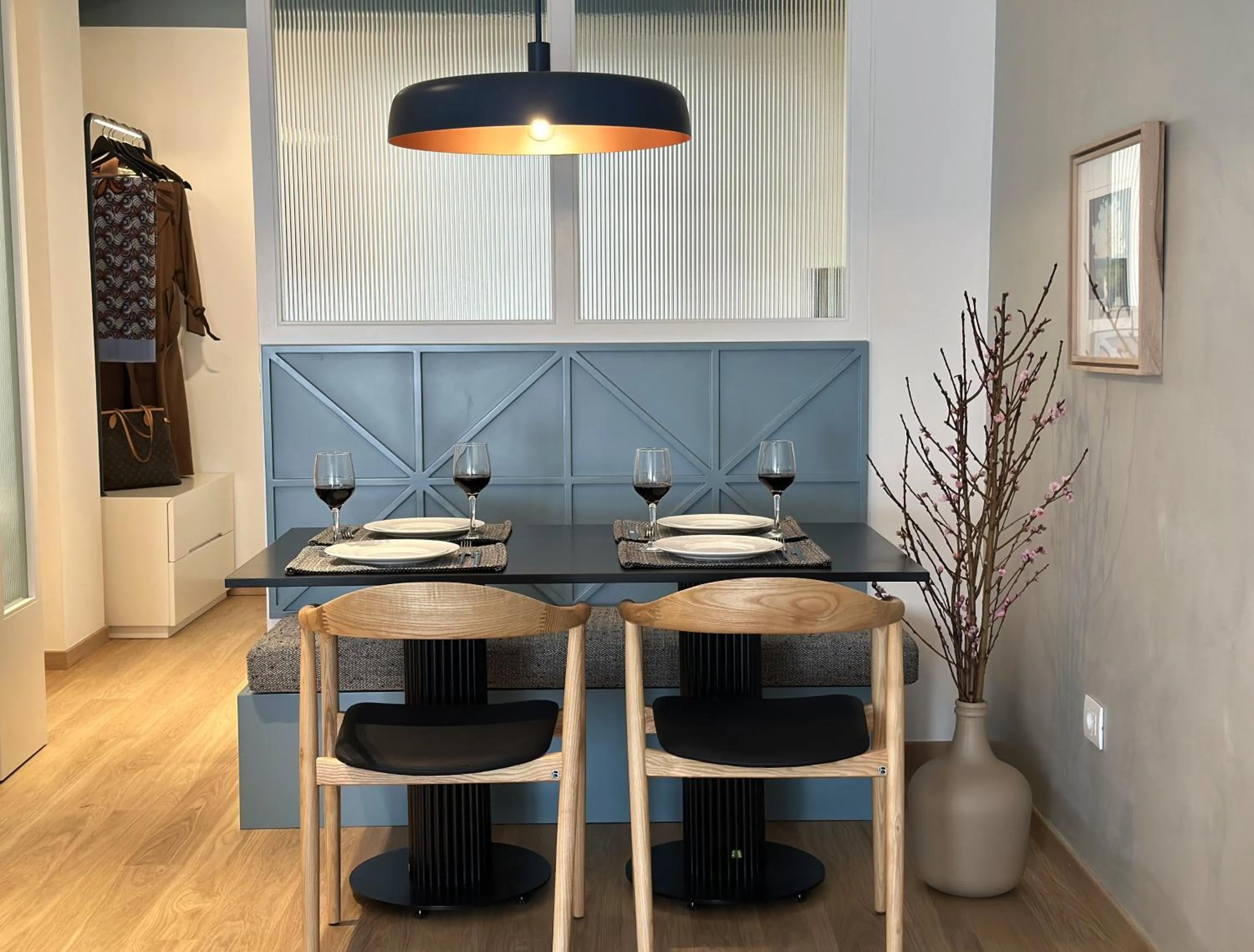 Dining area in AIONION RESIDENCES by K&K