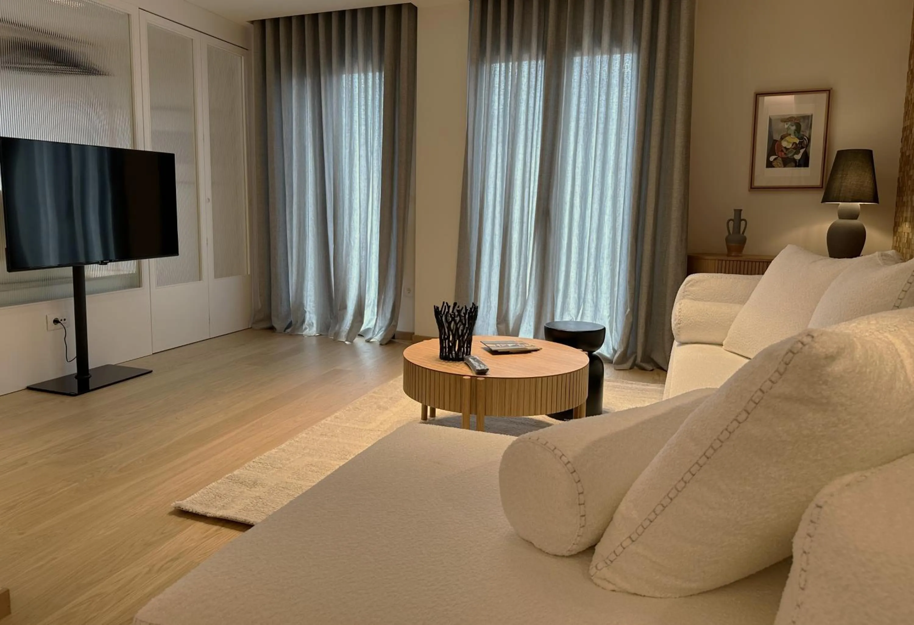 TV and multimedia in AIONION RESIDENCES by K&K