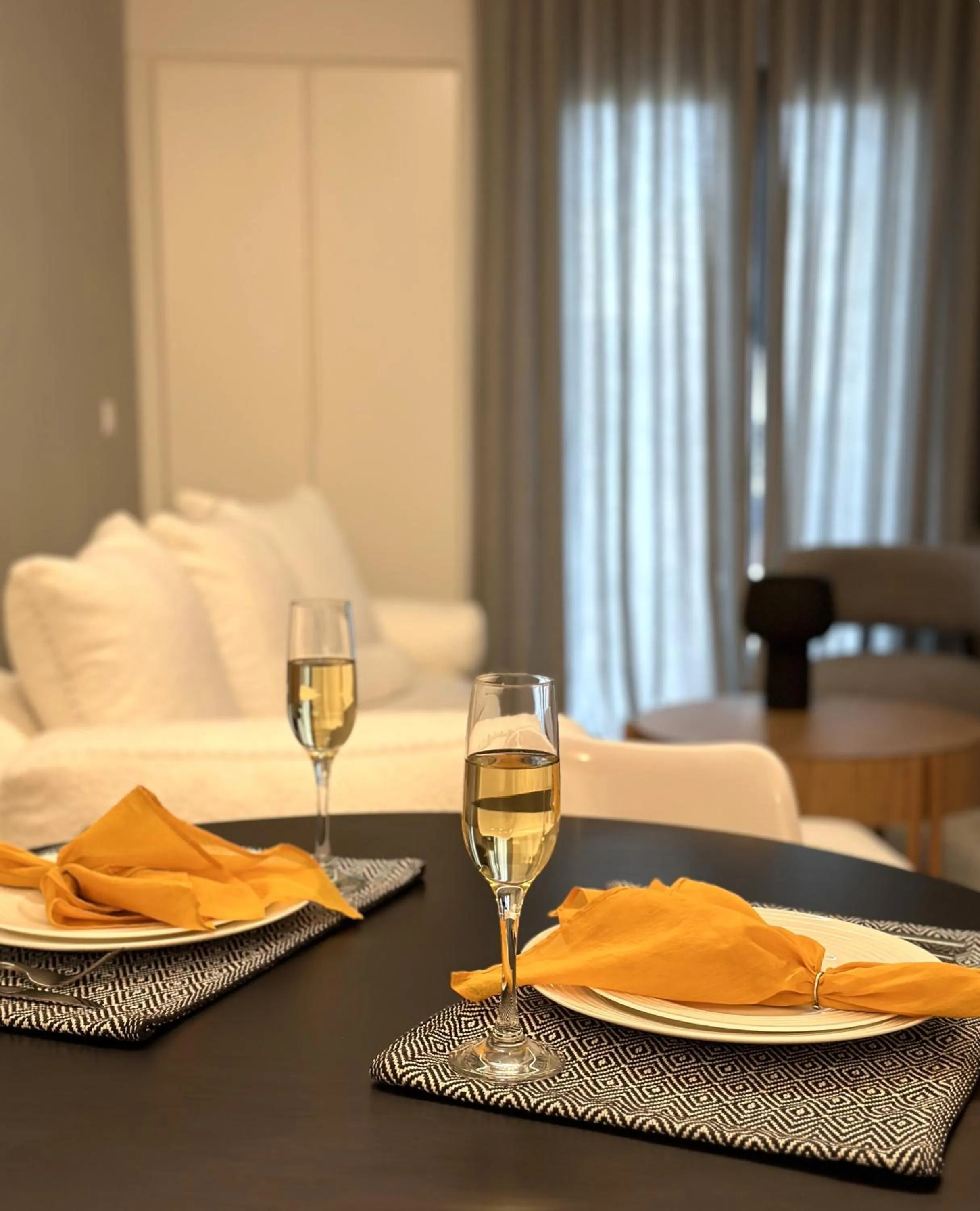 Living room in AIONION RESIDENCES by K&K