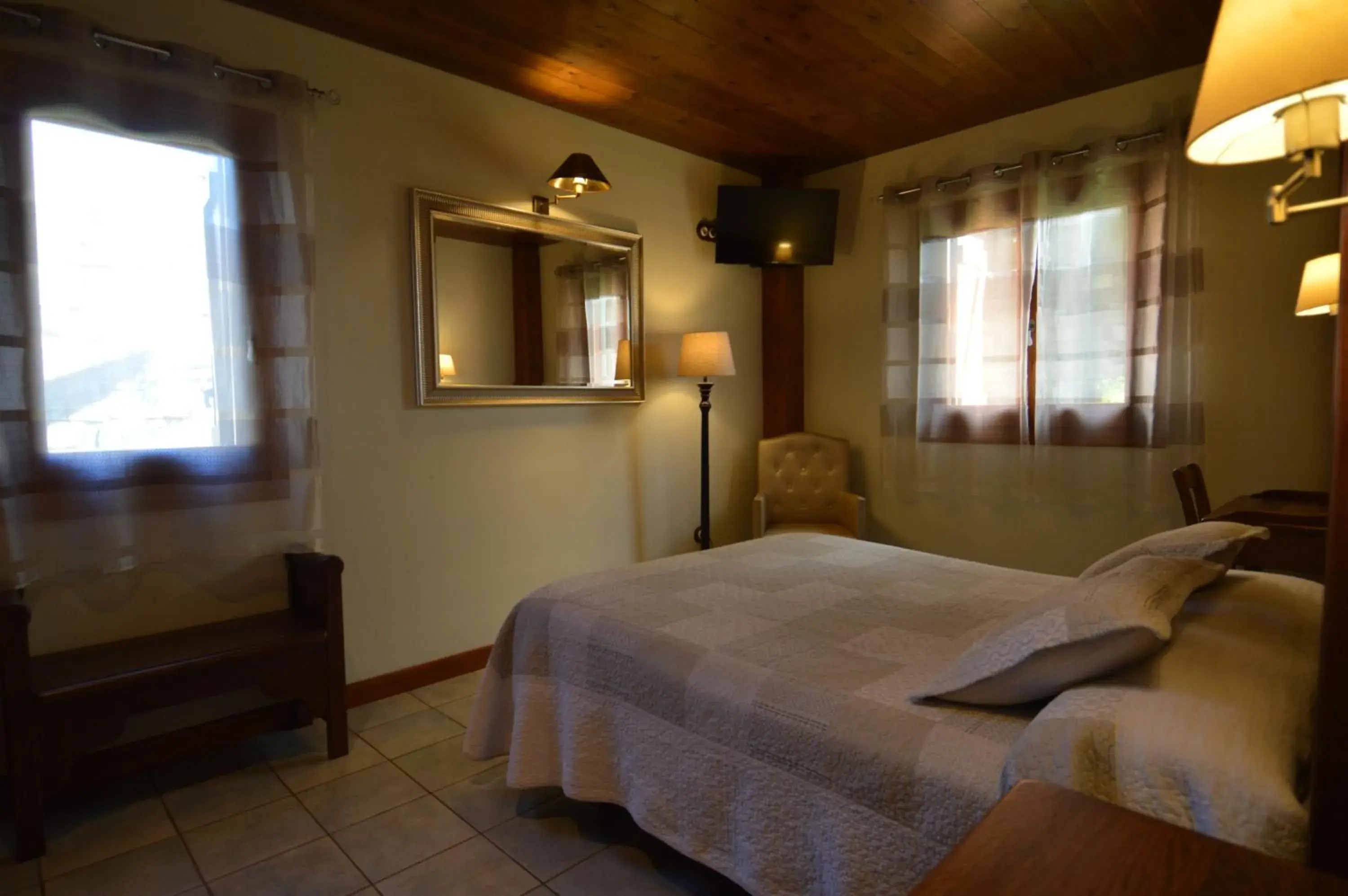 Double Room - single occupancy in Hotel Rural El Portón de Murillo Double Room - single occupancy in Hotel Rural El Portón de Murillo