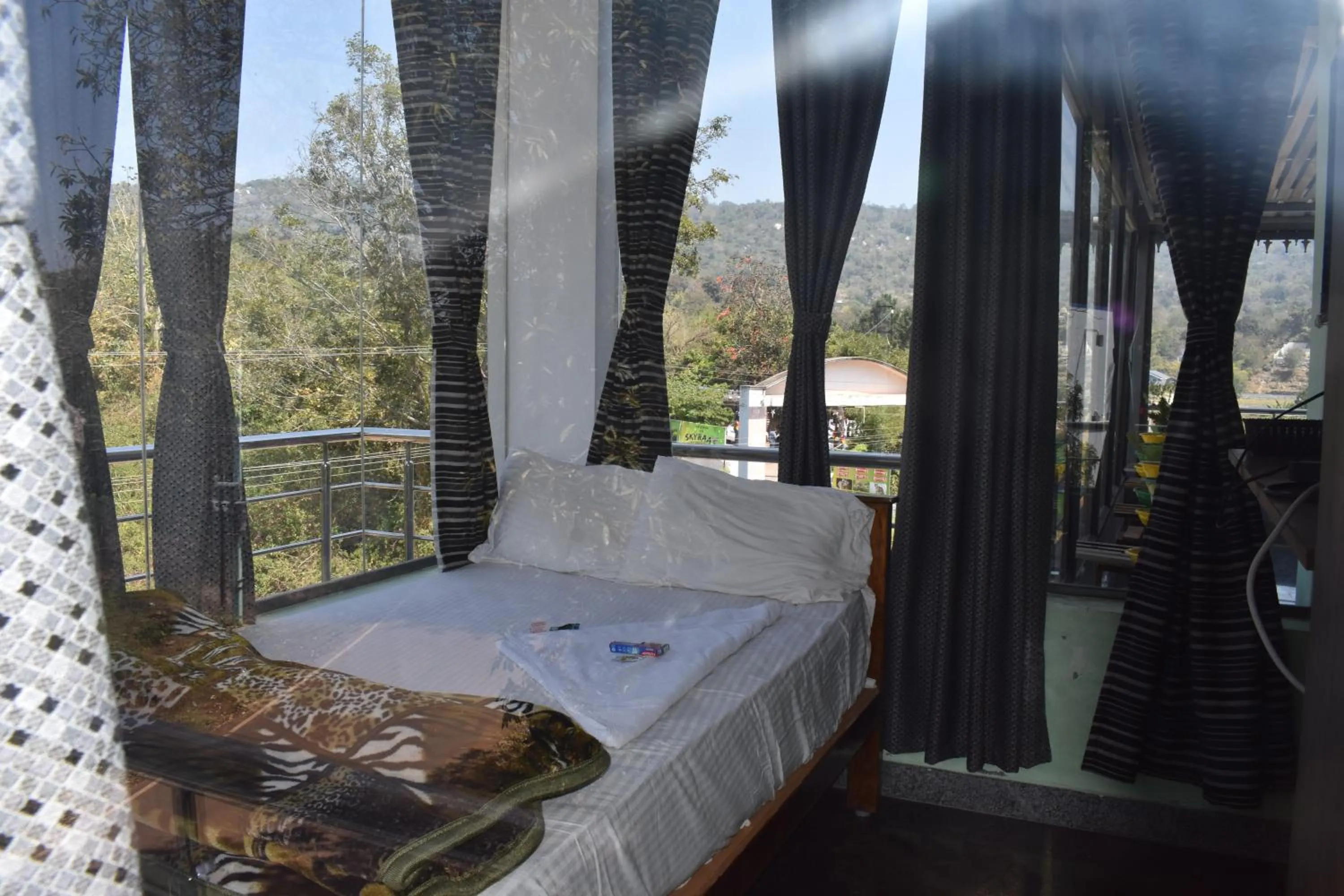 Bed in Yelagiri GoldHill Resort