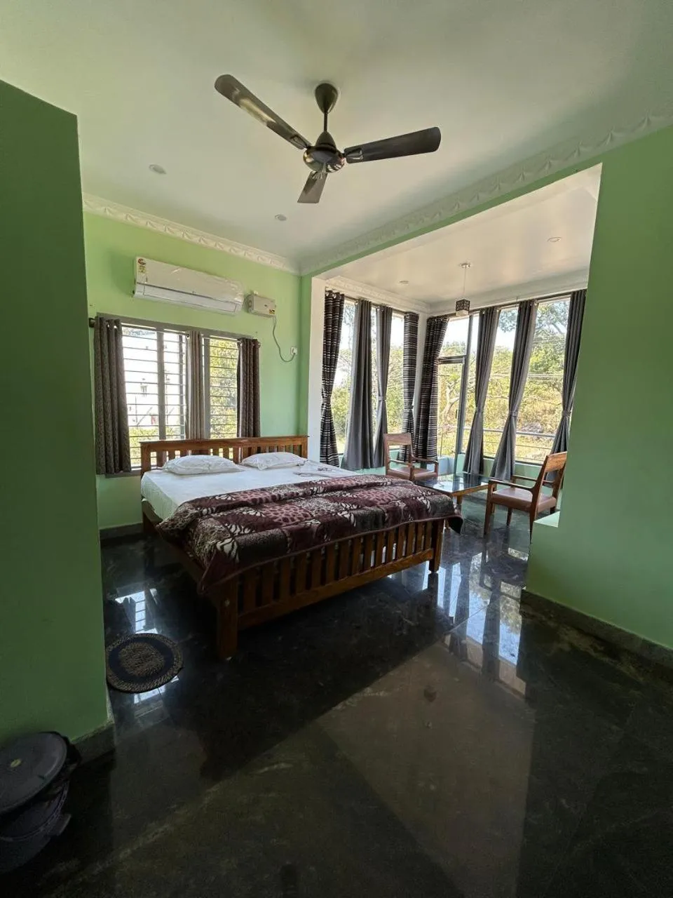 Bed in Yelagiri GoldHill Resort