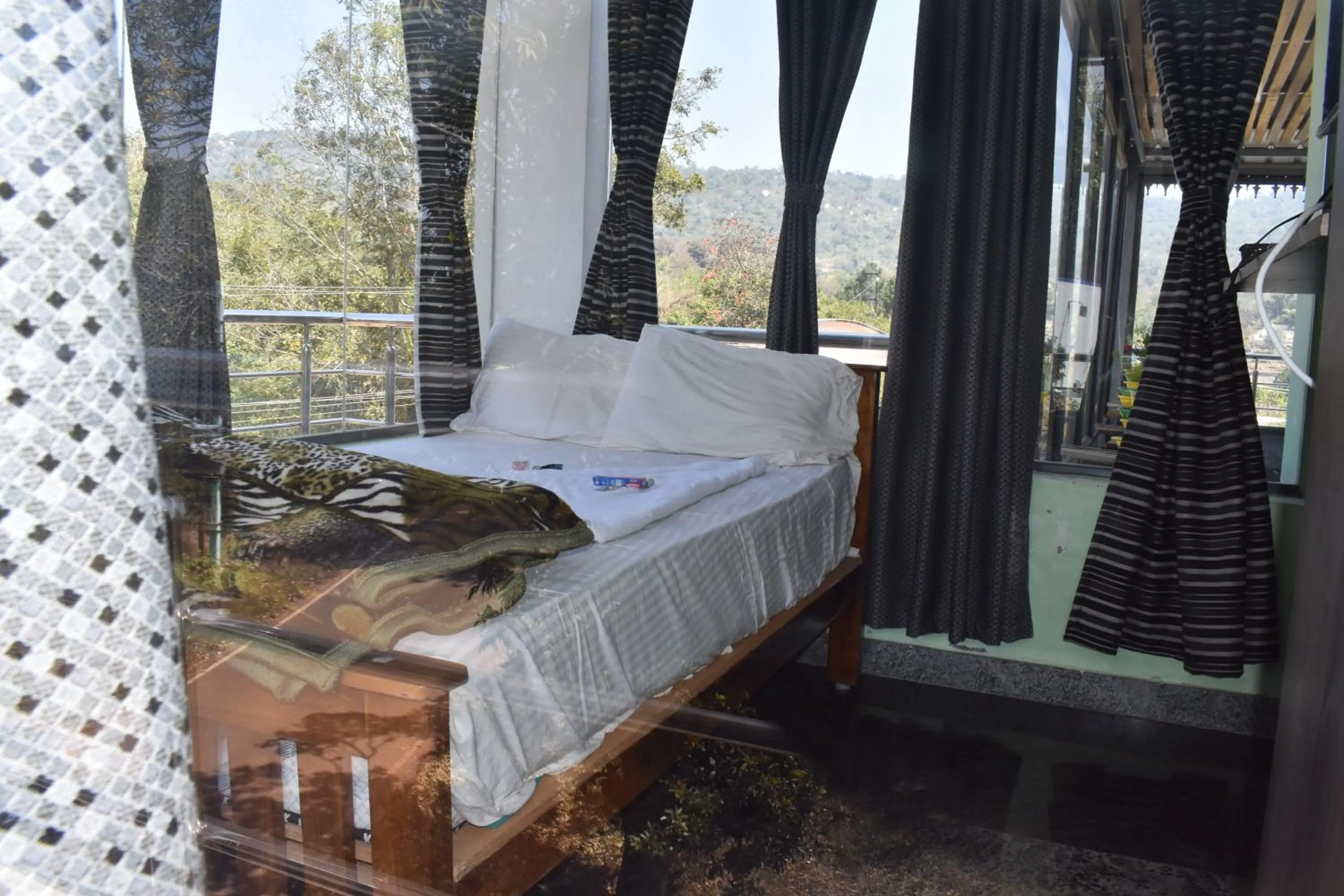 Bed in Yelagiri GoldHill Resort