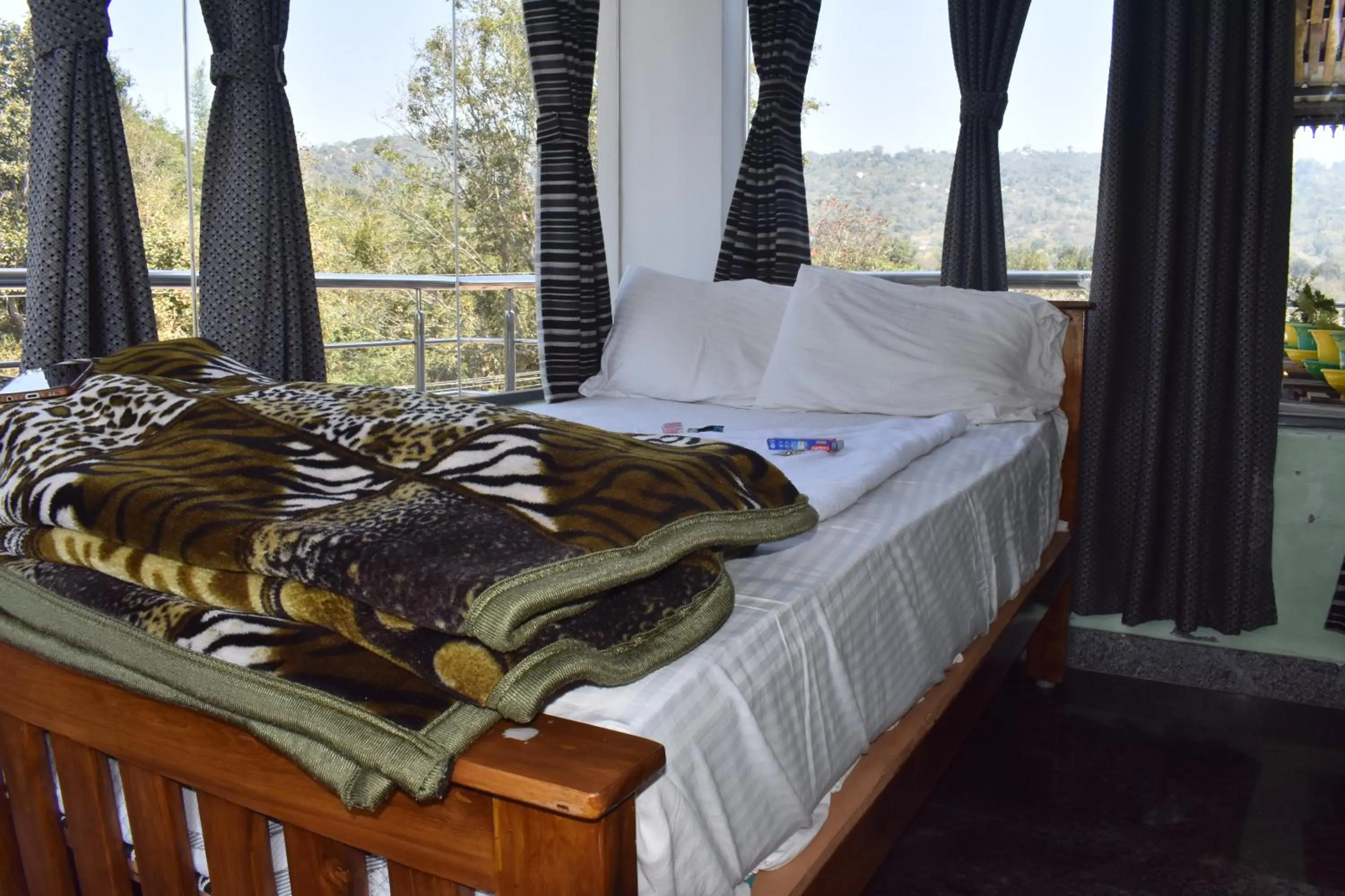 Bed in Yelagiri GoldHill Resort