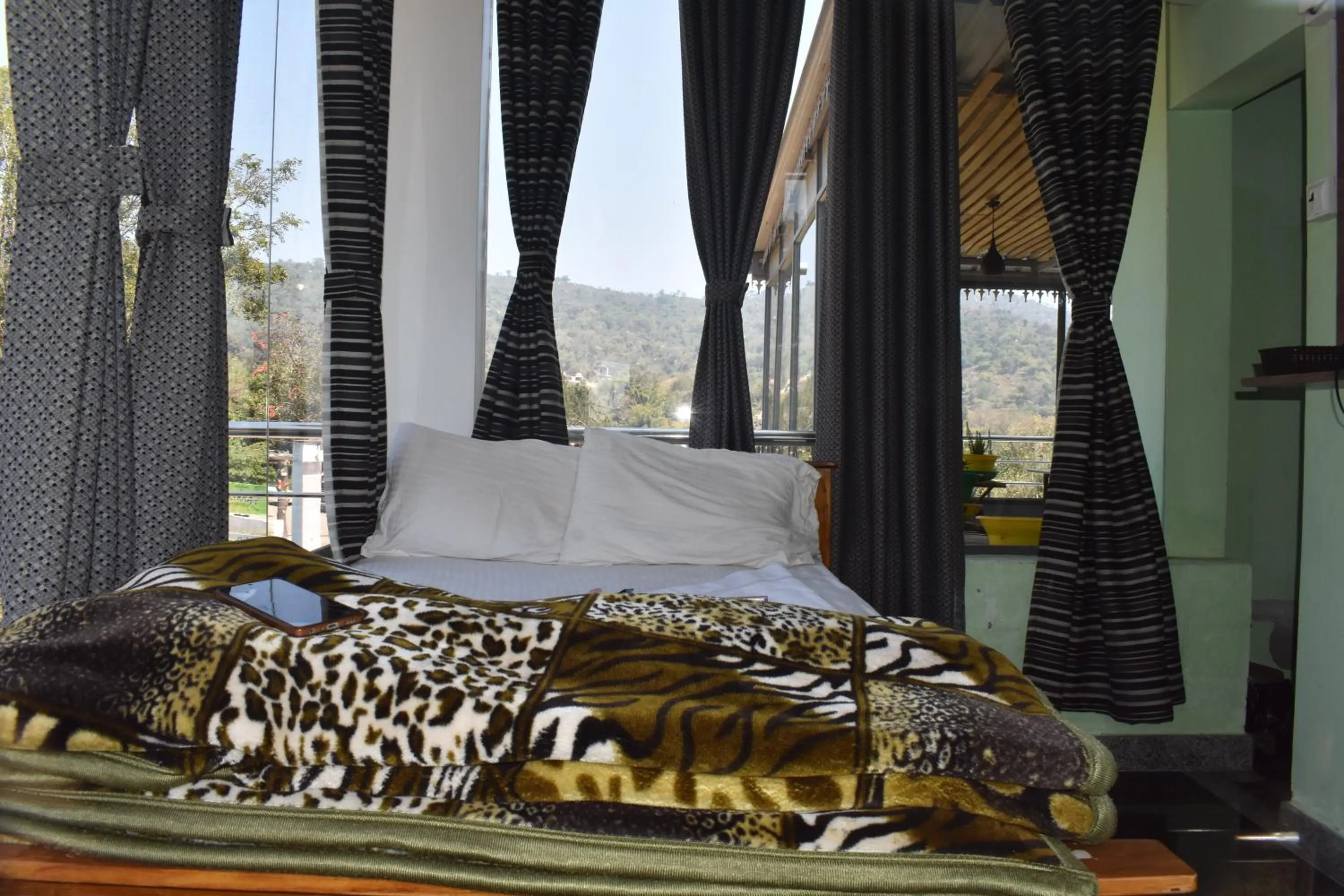 Bedroom, Bed in Yelagiri GoldHill Resort