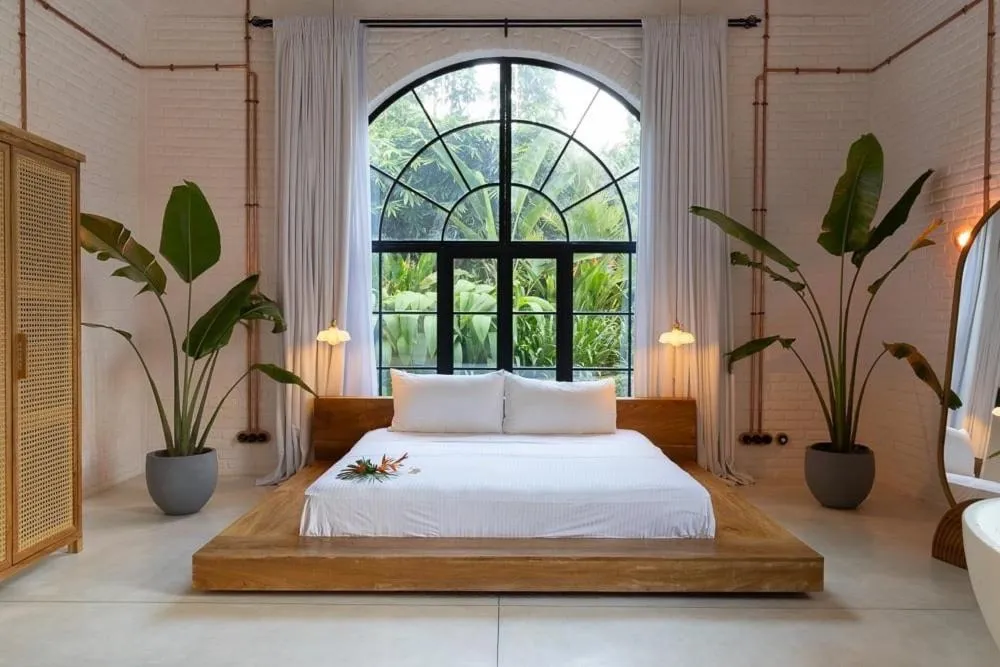 Photo of the whole room, Bed in Miss Ceylon