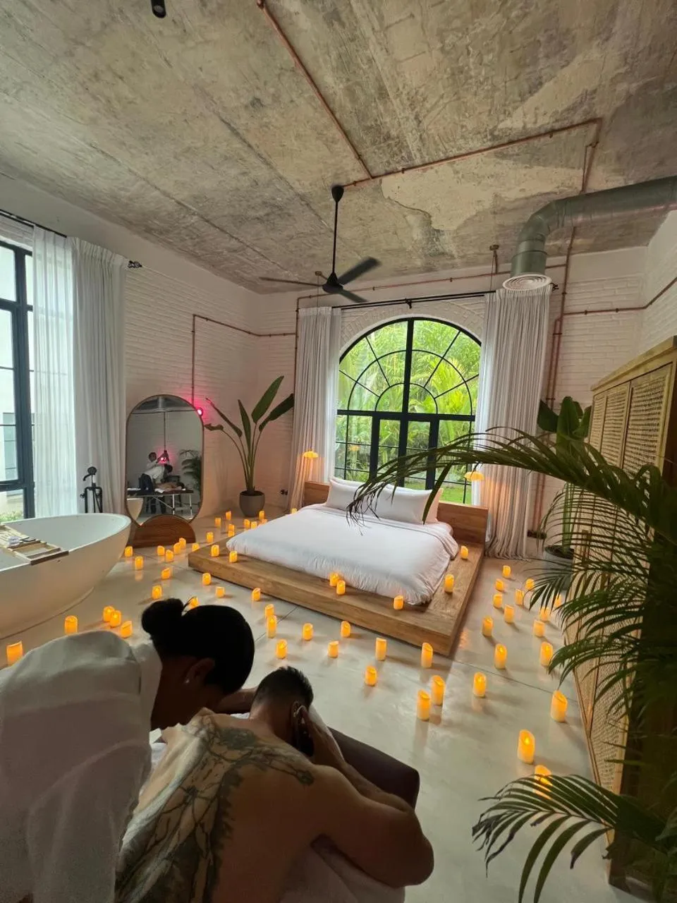 Massage, Bed in Miss Ceylon