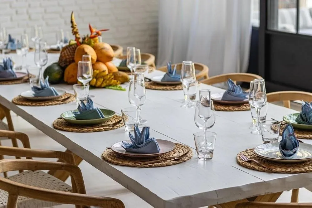 Restaurant/places to eat in Miss Ceylon