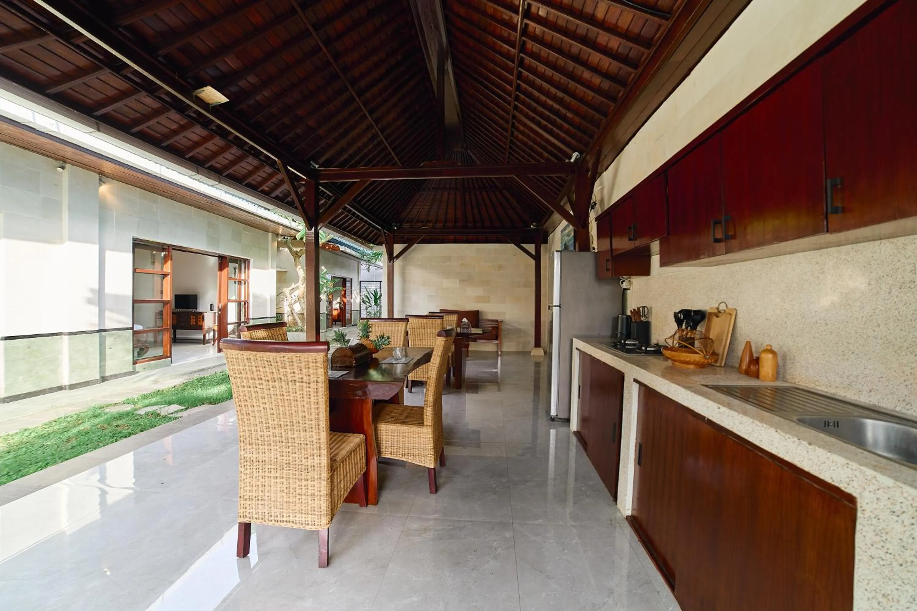 Kitchen or kitchenette in Cantik ArtVilla for big company by ArthouseBali