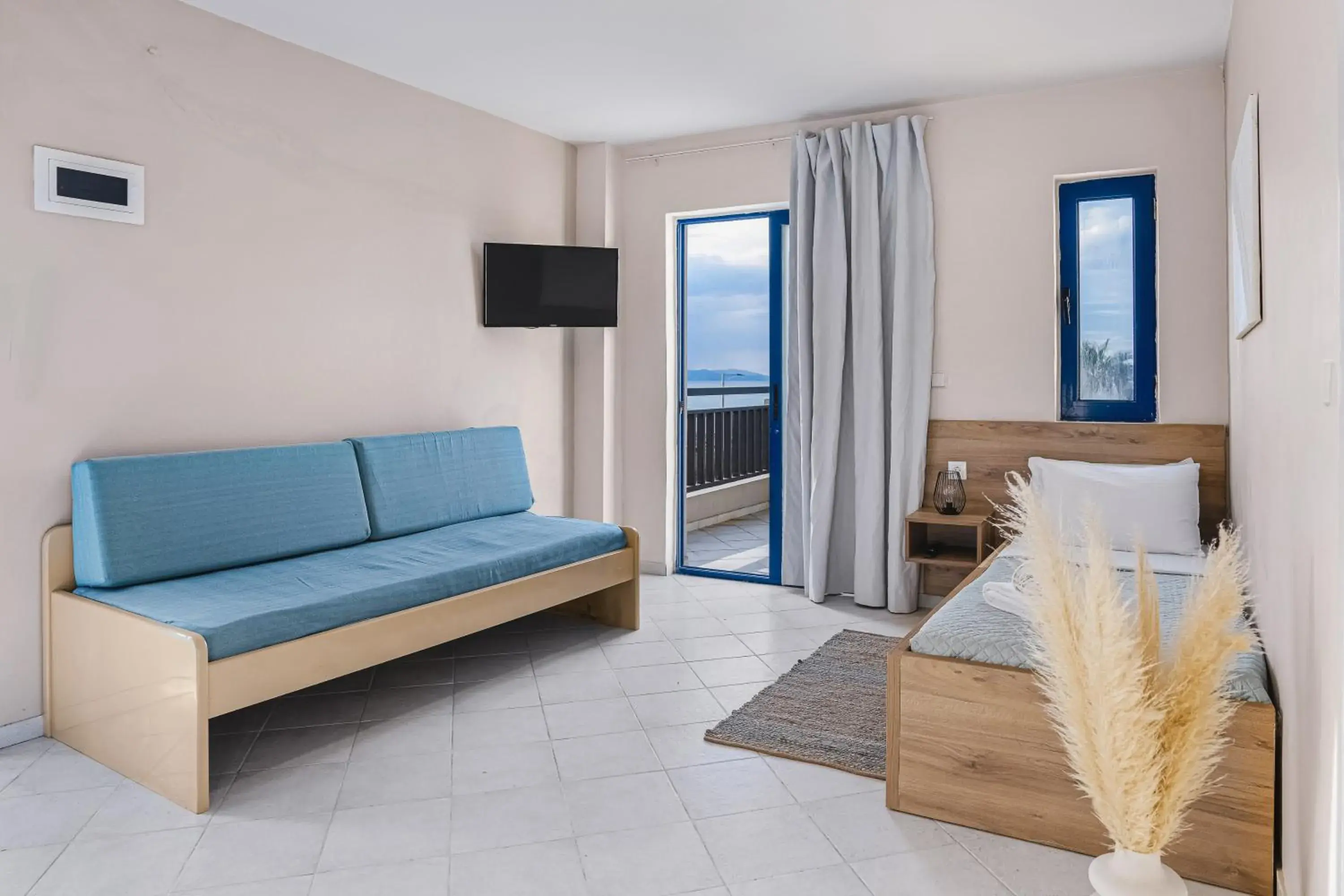 Apartment with Sea View in Yria Beach Hotel Apartment with Sea View in Yria Beach Hotel