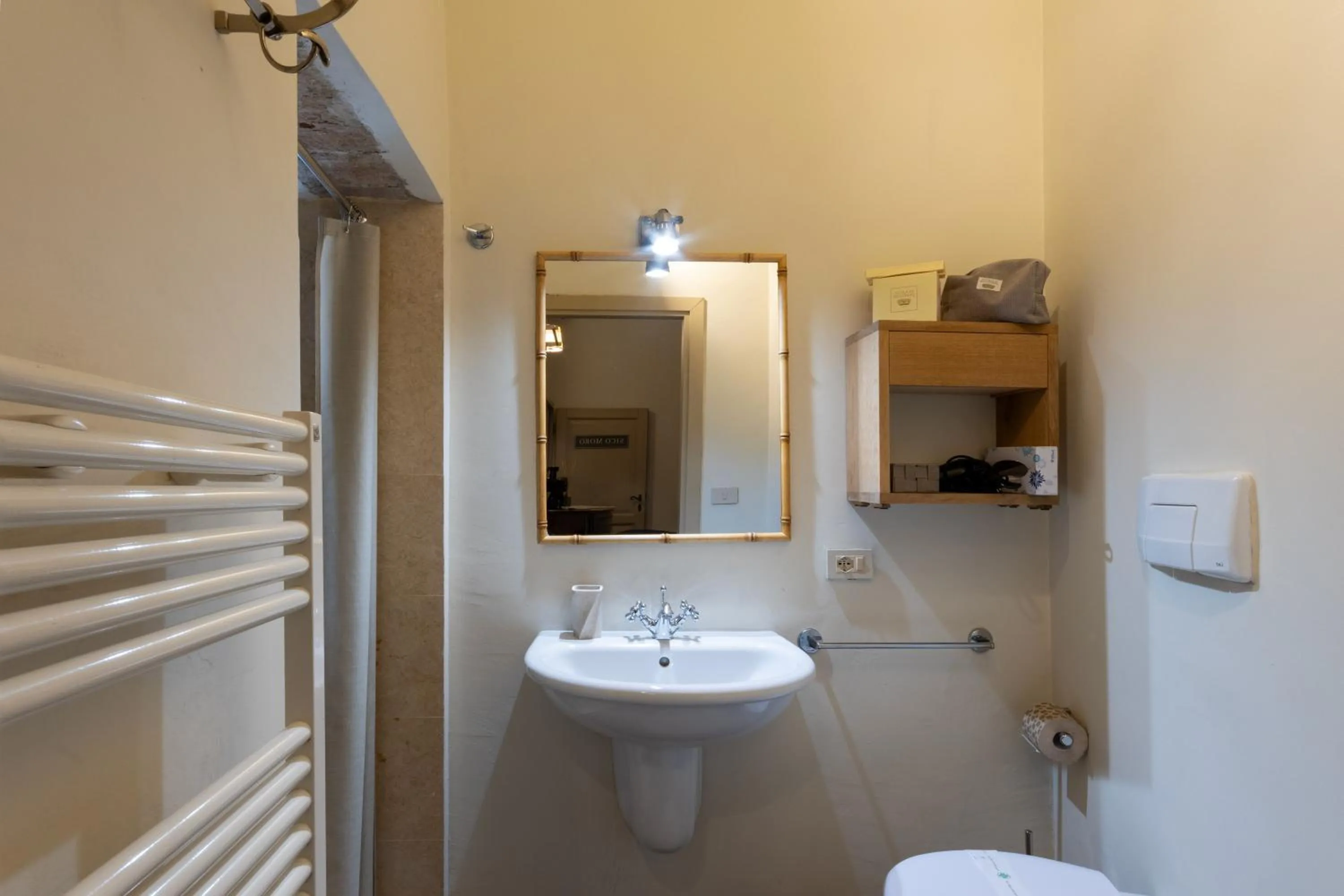 Superior Double Room in La Locanda di Villa Toscana