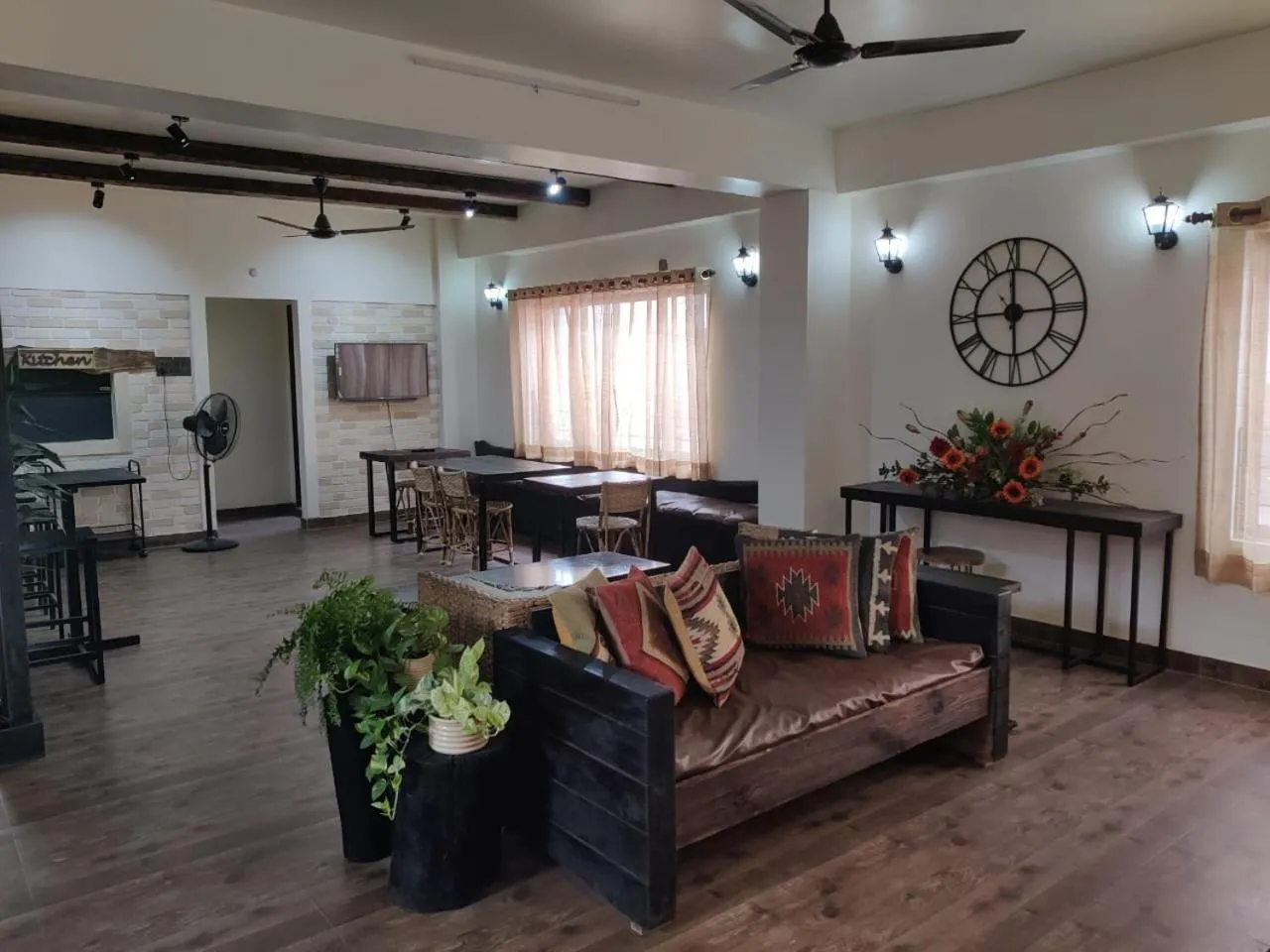 TV and multimedia in Peepal Tree Inn
