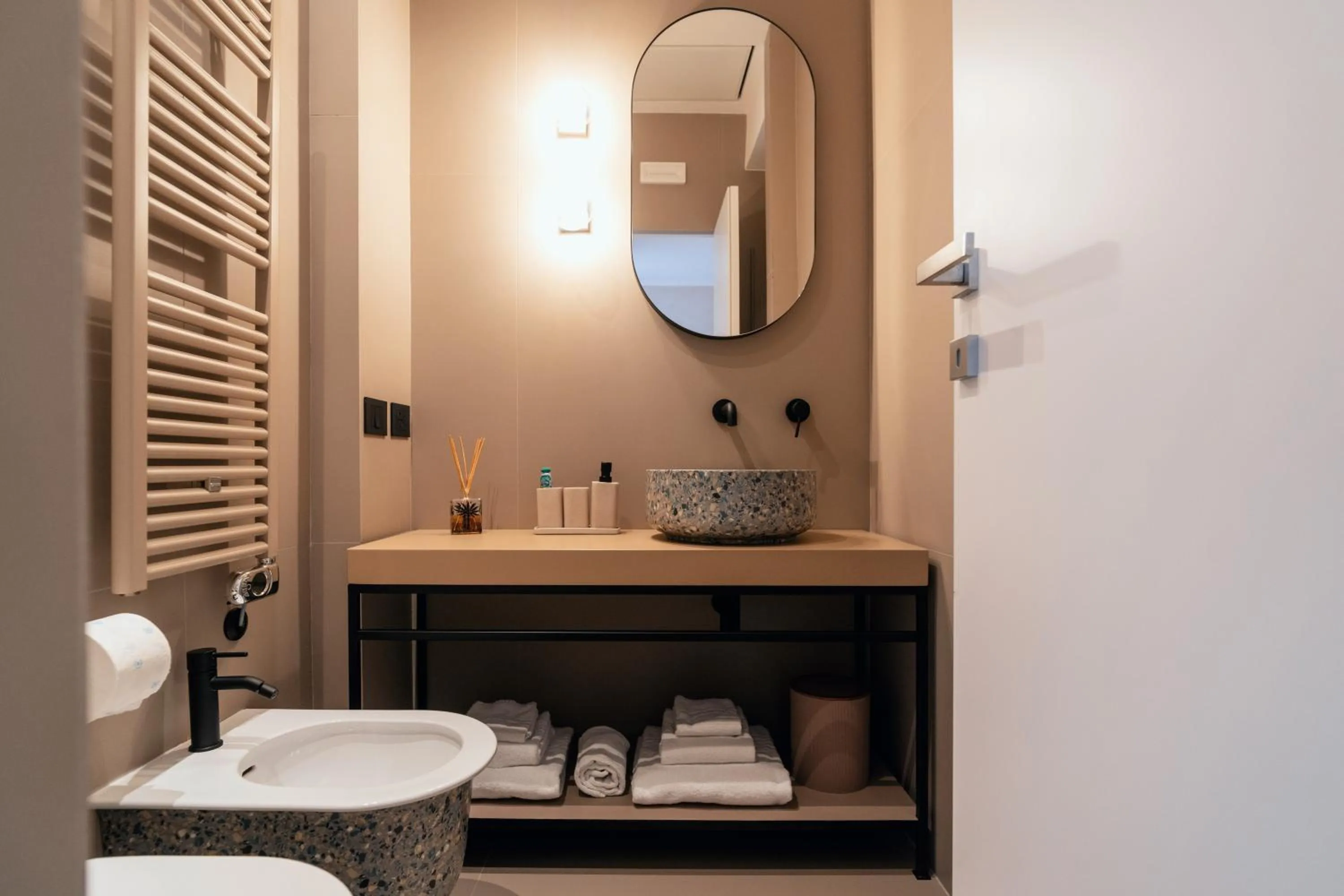 Bathroom in The Flow - Via Del Corso