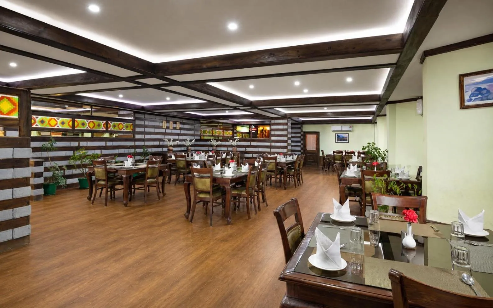 Restaurant/places to eat in Shobla Royale