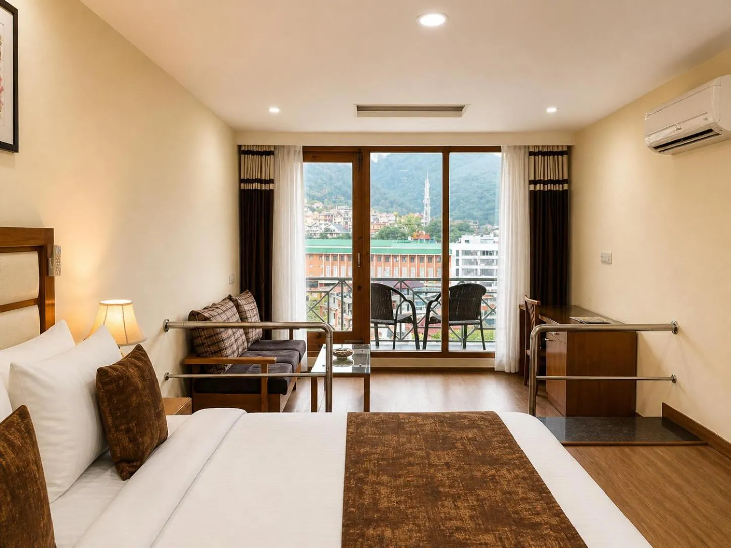 View (from property/room), Bed in Shobla Royale