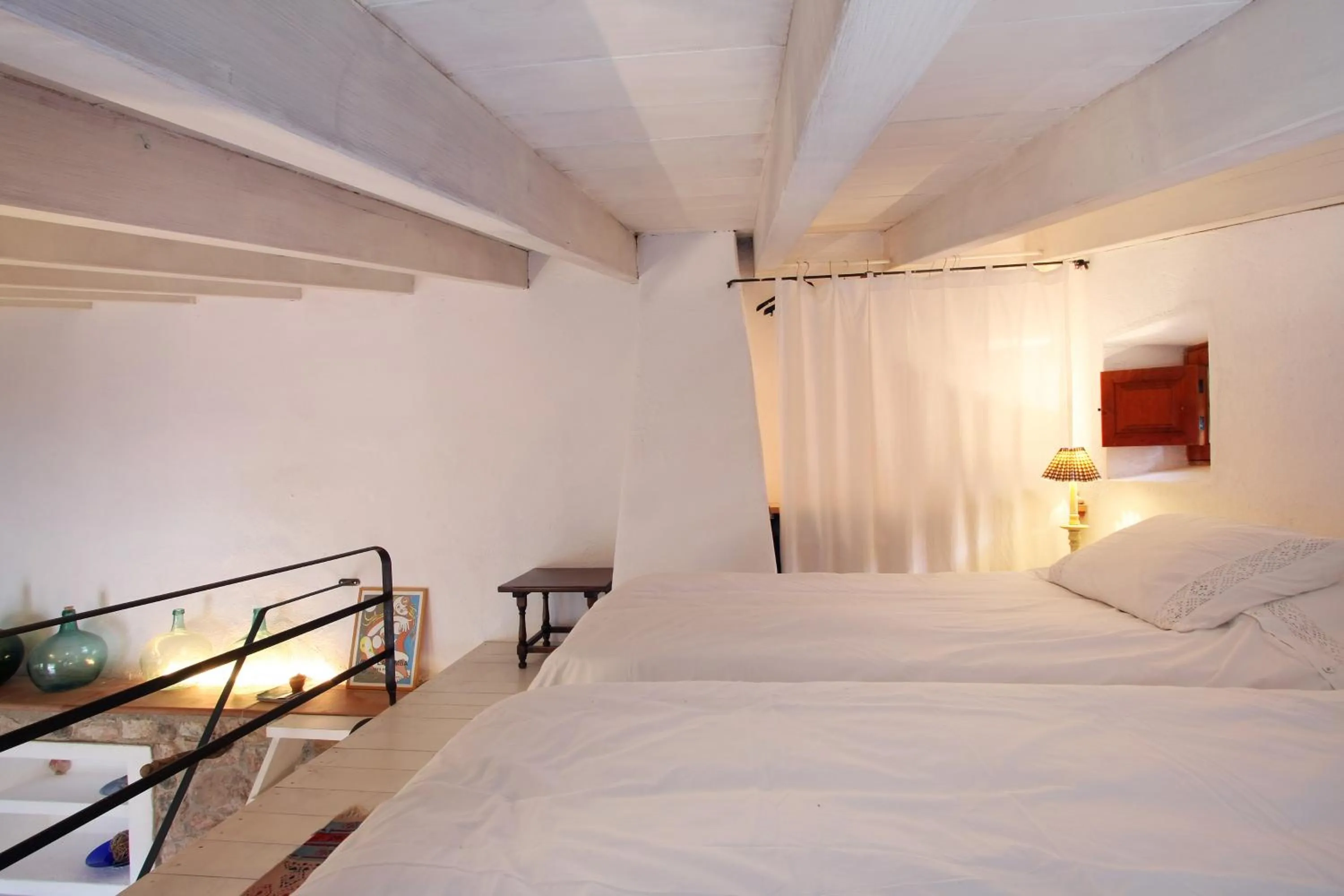 Decorative detail, Bed in Holiday home Can Pontico