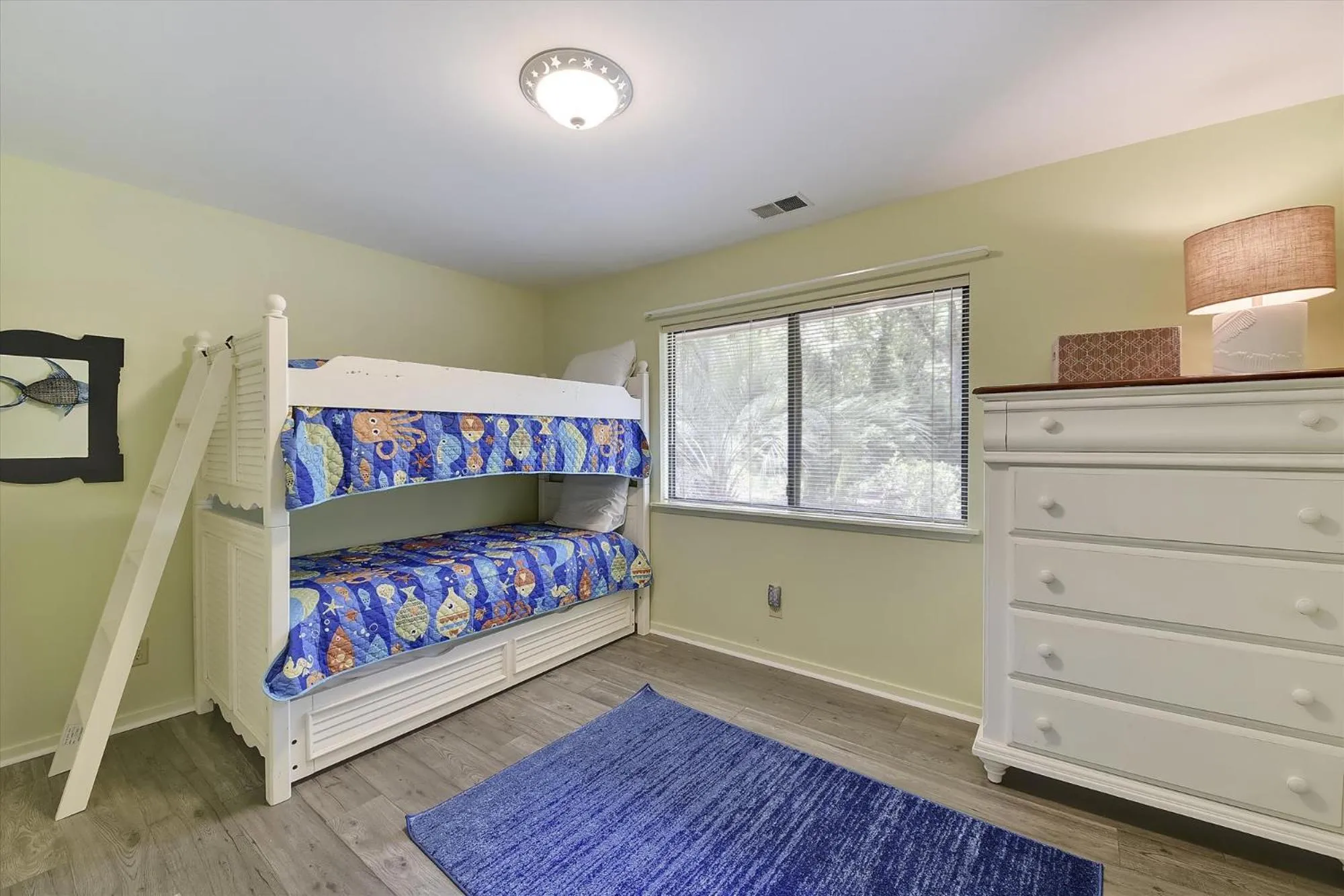 Other, Bed in Rum Row 29