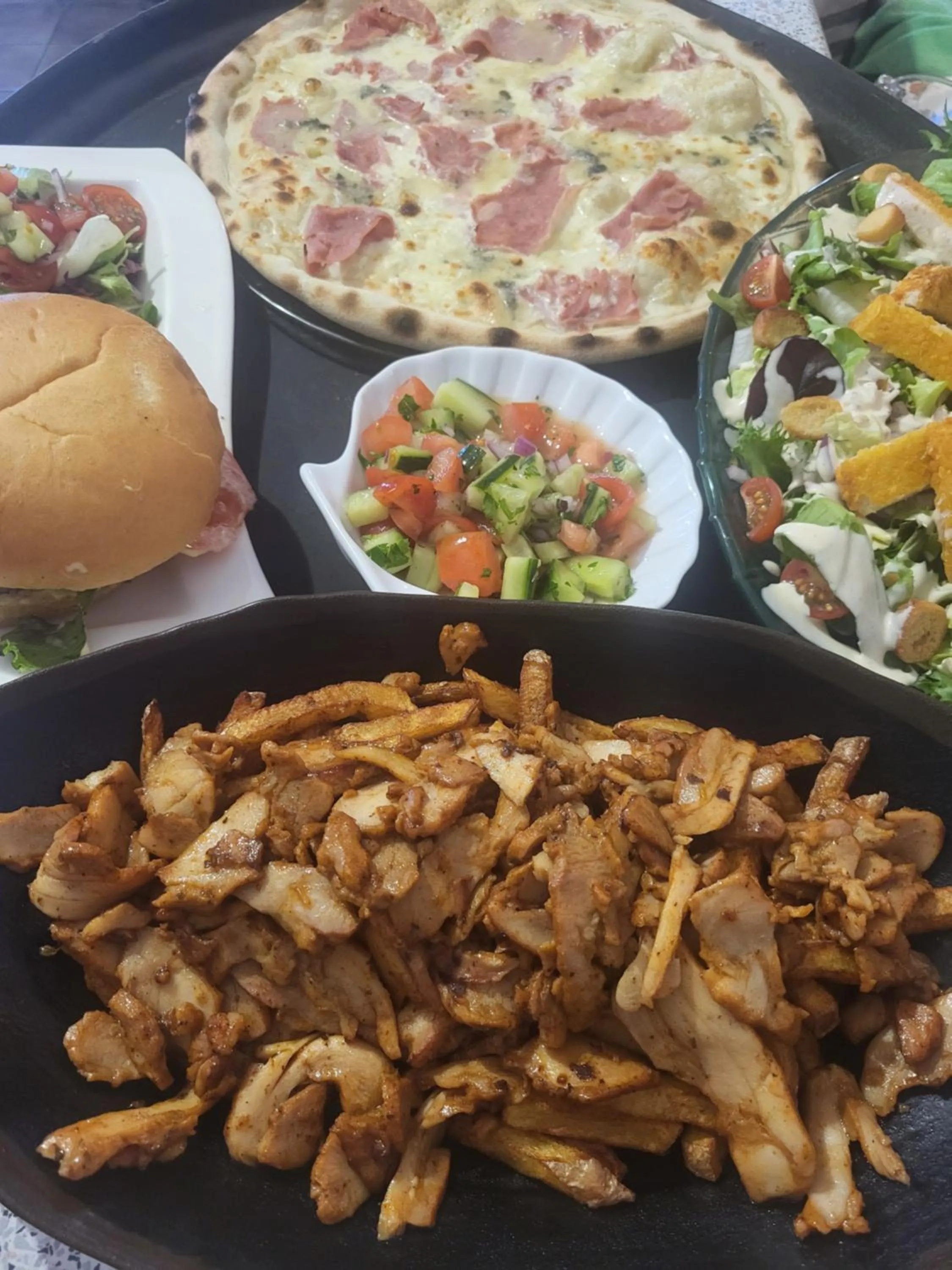 Restaurant/places to eat in Hôtel Le Chalet