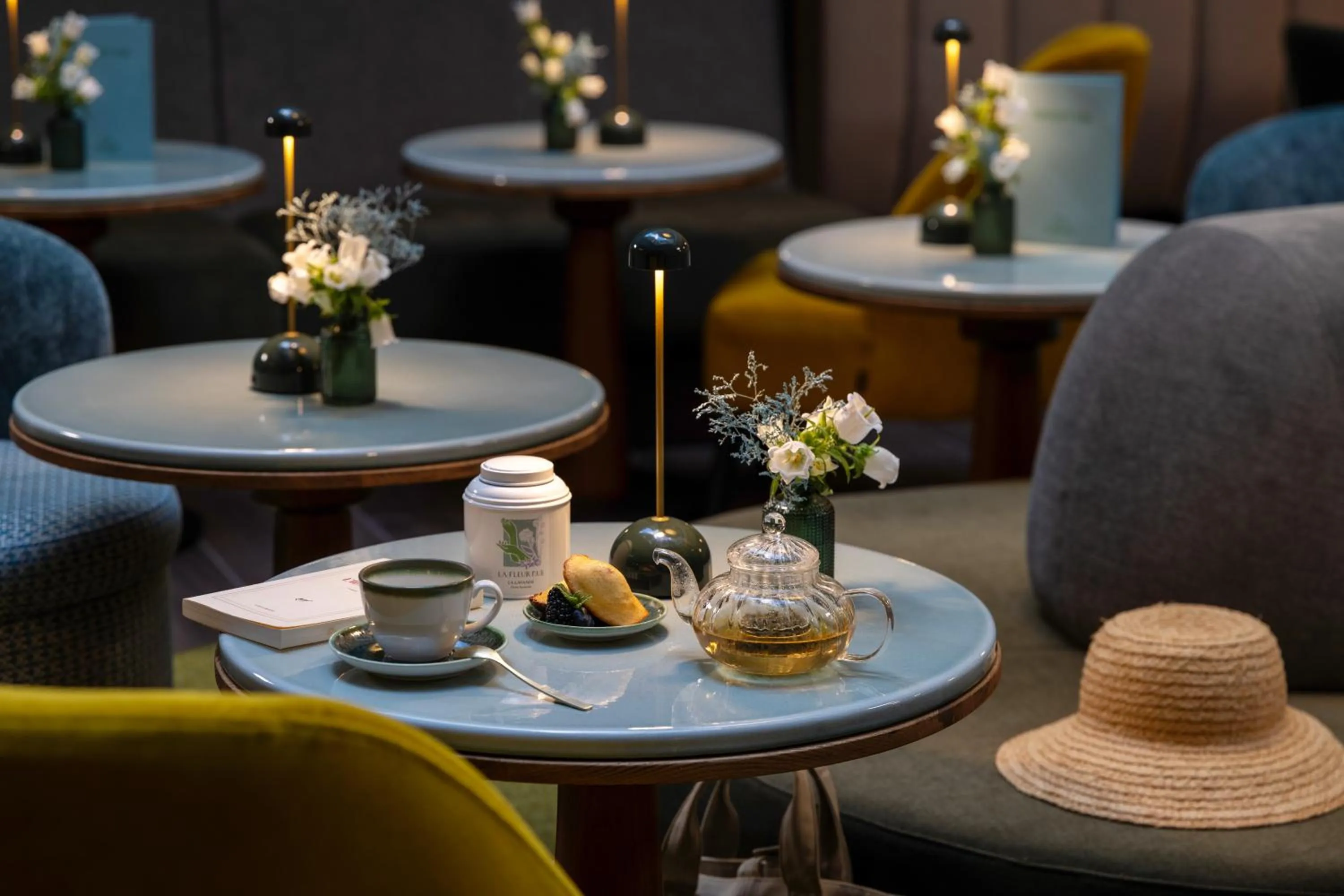 Lounge or bar in Hôtel L'Ormaie & Spa