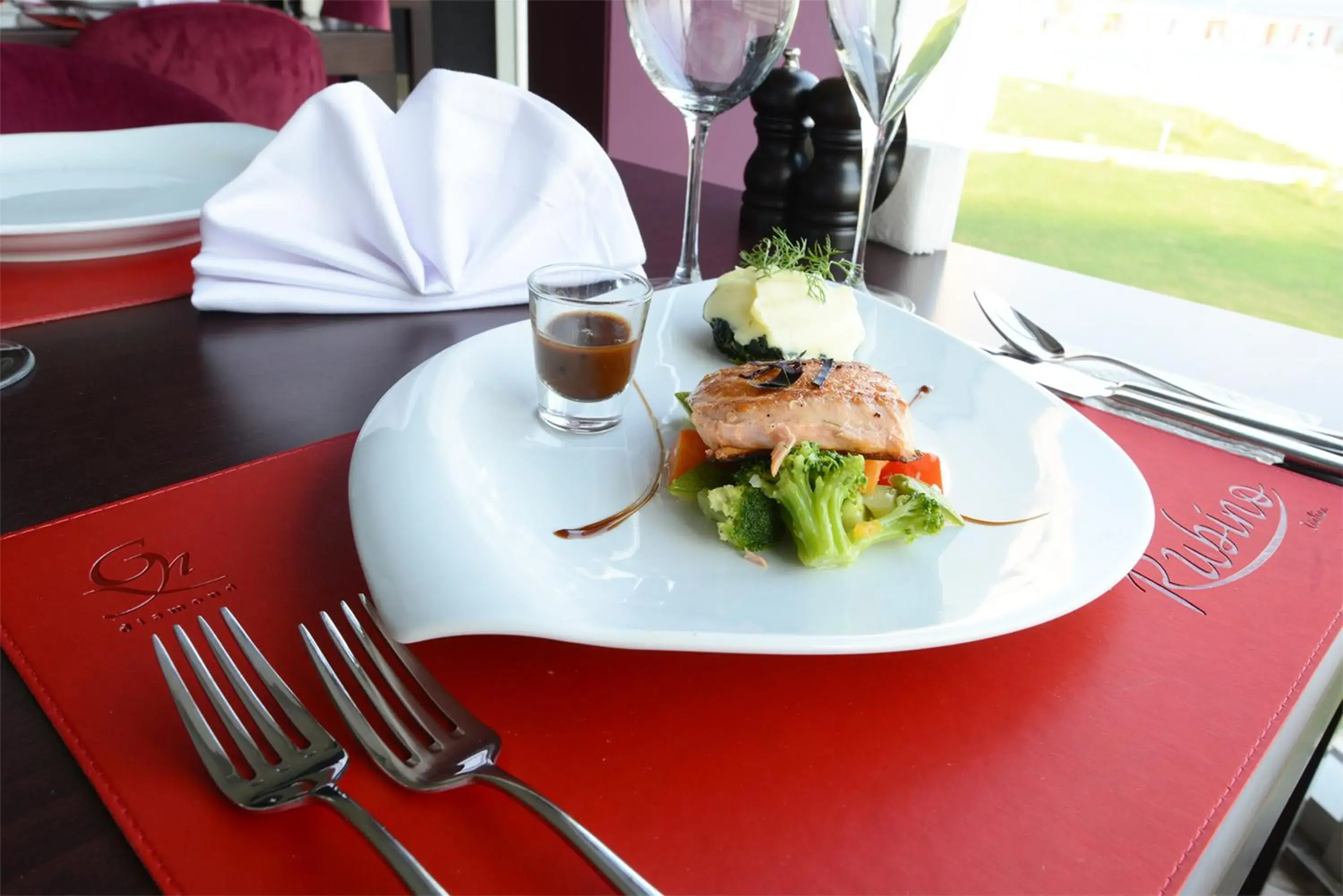 Restaurant/places to eat in Green Nature Diamond Restaurant/places to eat in Green Nature Diamond