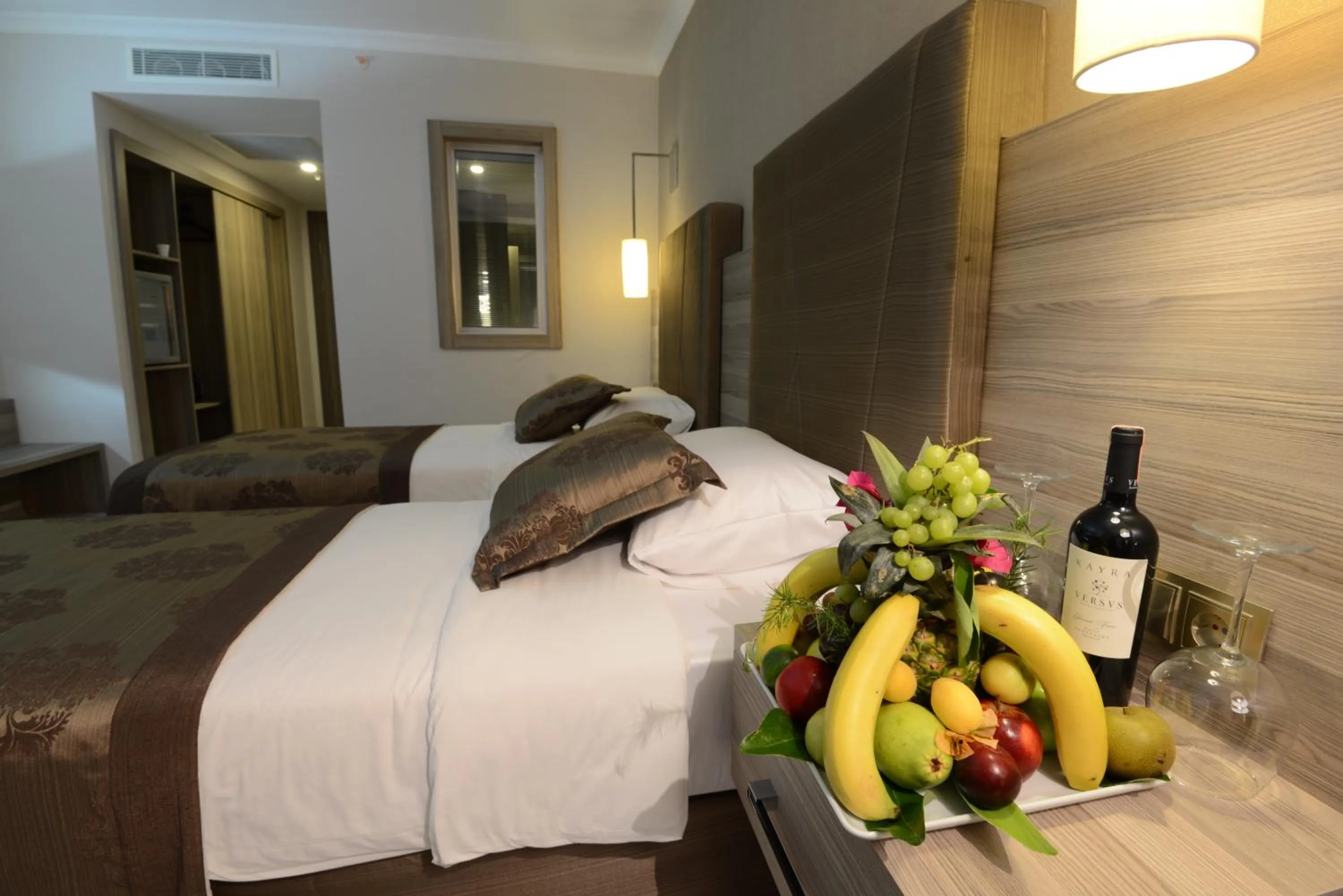 Photo of the whole room, Bed in Green Nature Diamond