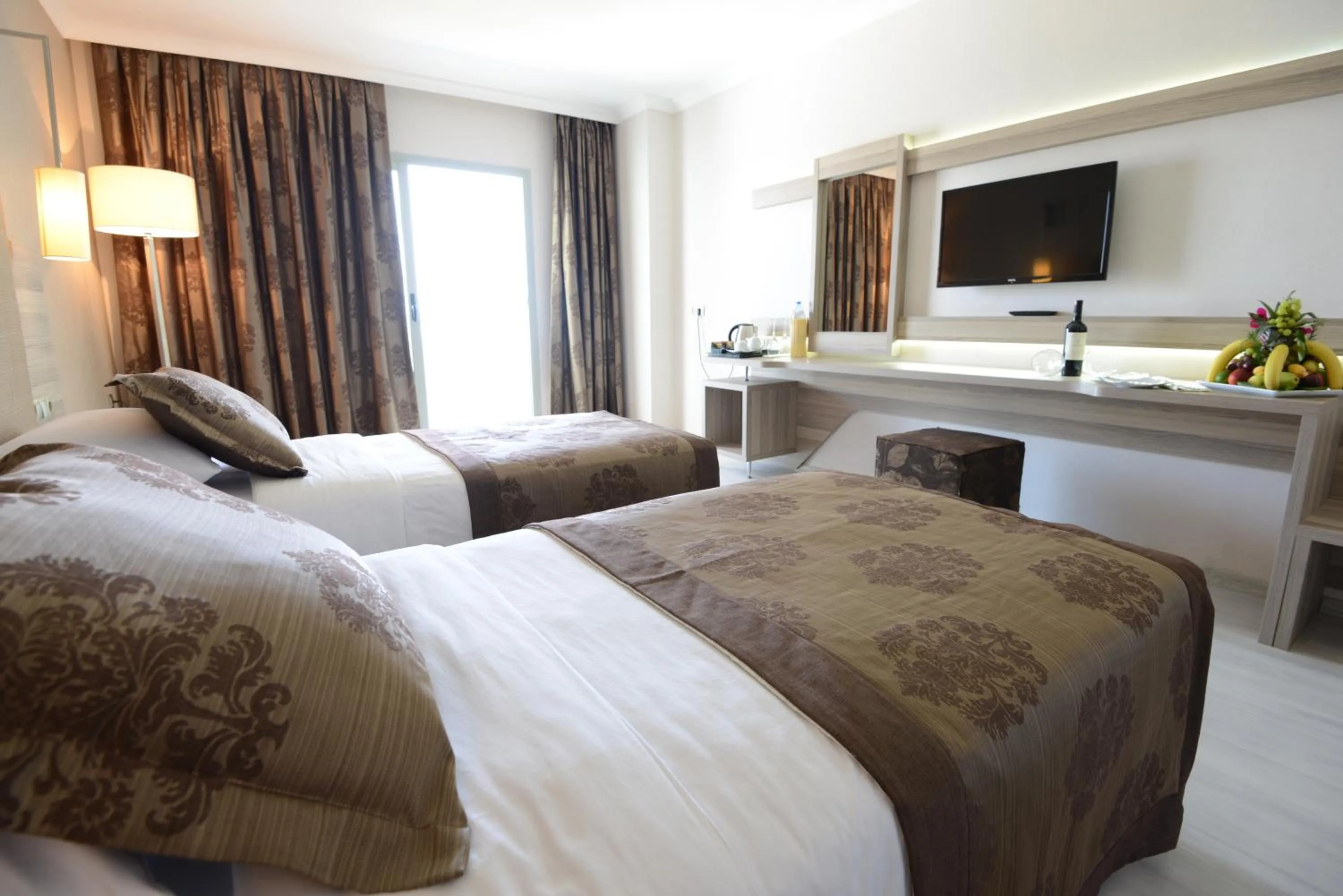 Bed in Green Nature Diamond