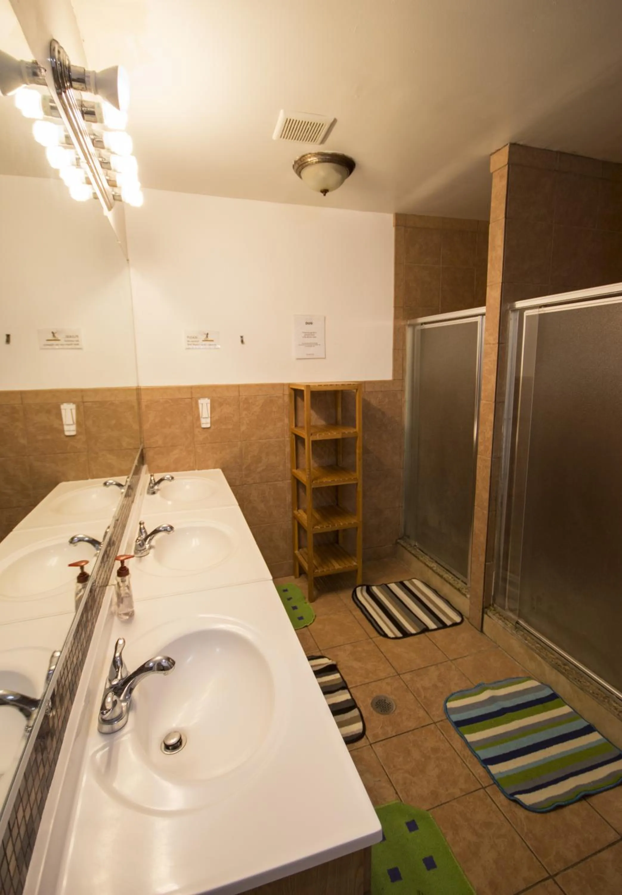 Shower in Duo Housing