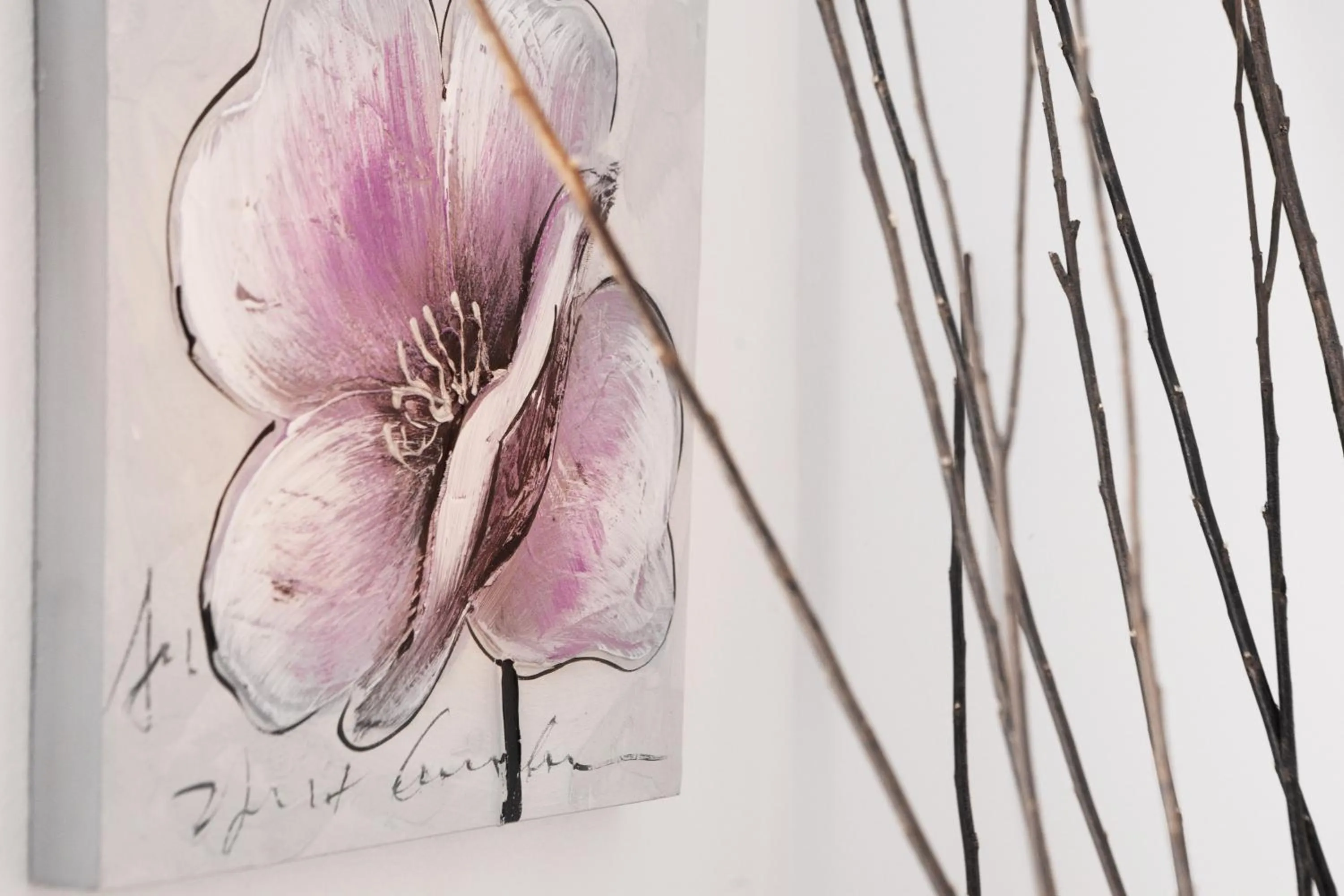 Decorative detail in Jardinets Guest House