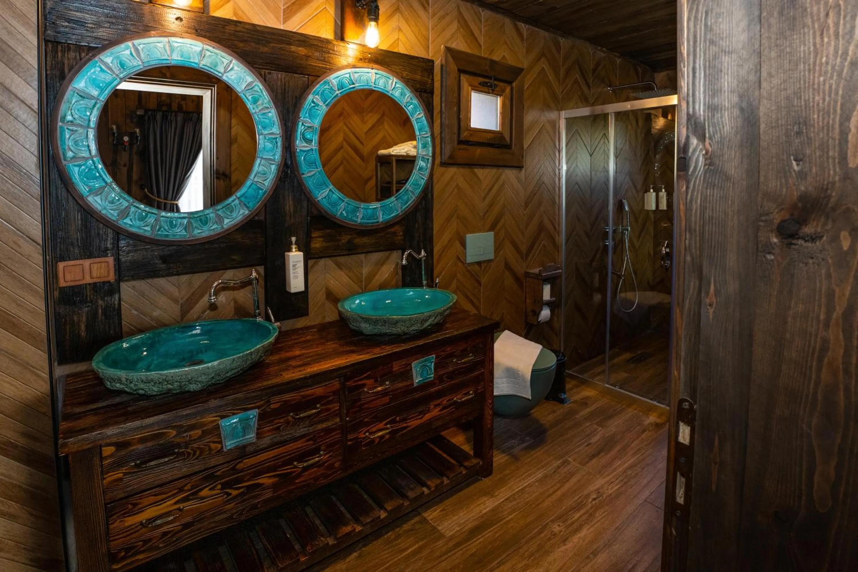 Bİ ABANT MASALI VİLLAGE HOTEL