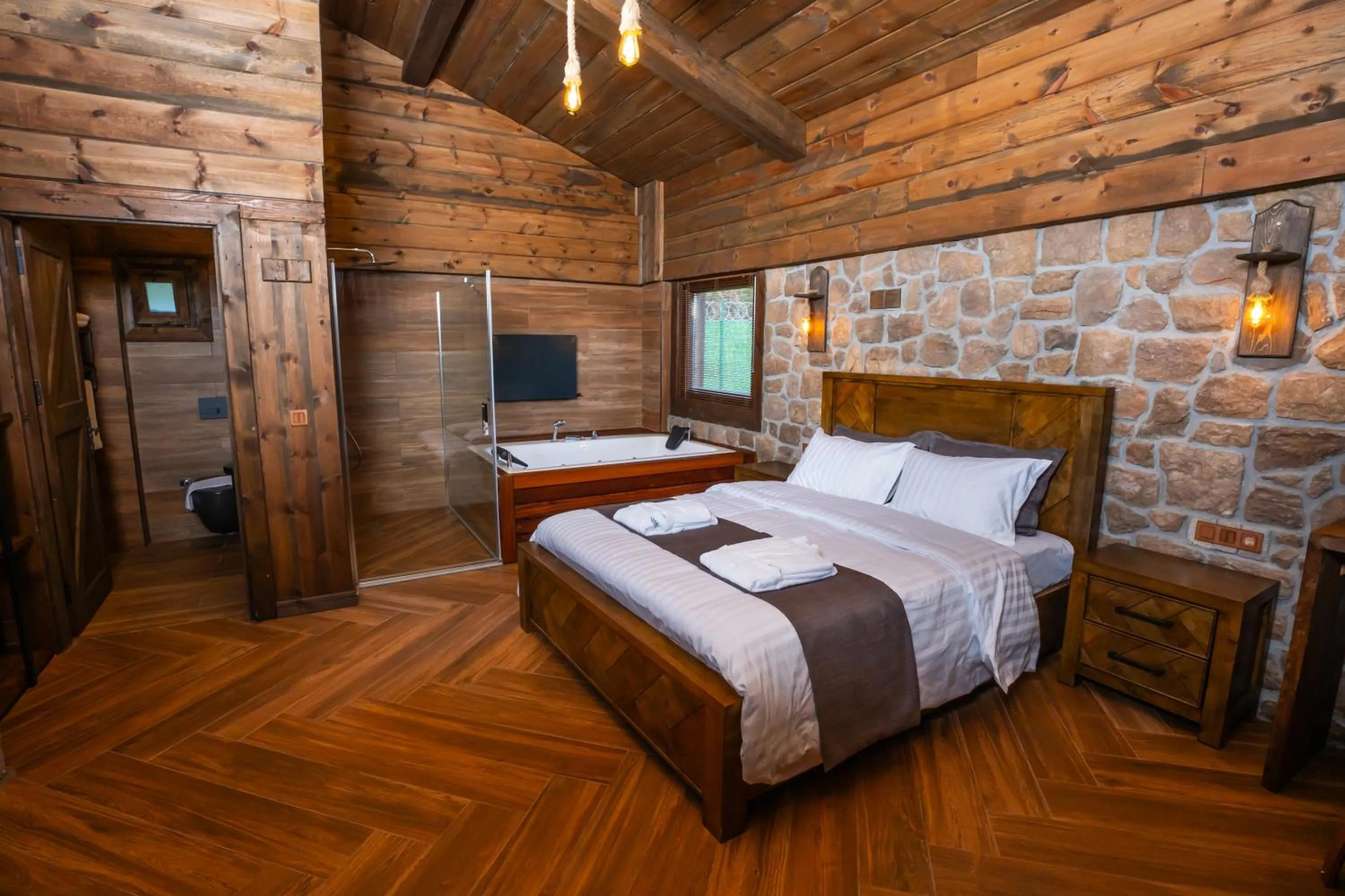 Bed in Bİ ABANT MASALI VİLLAGE HOTEL