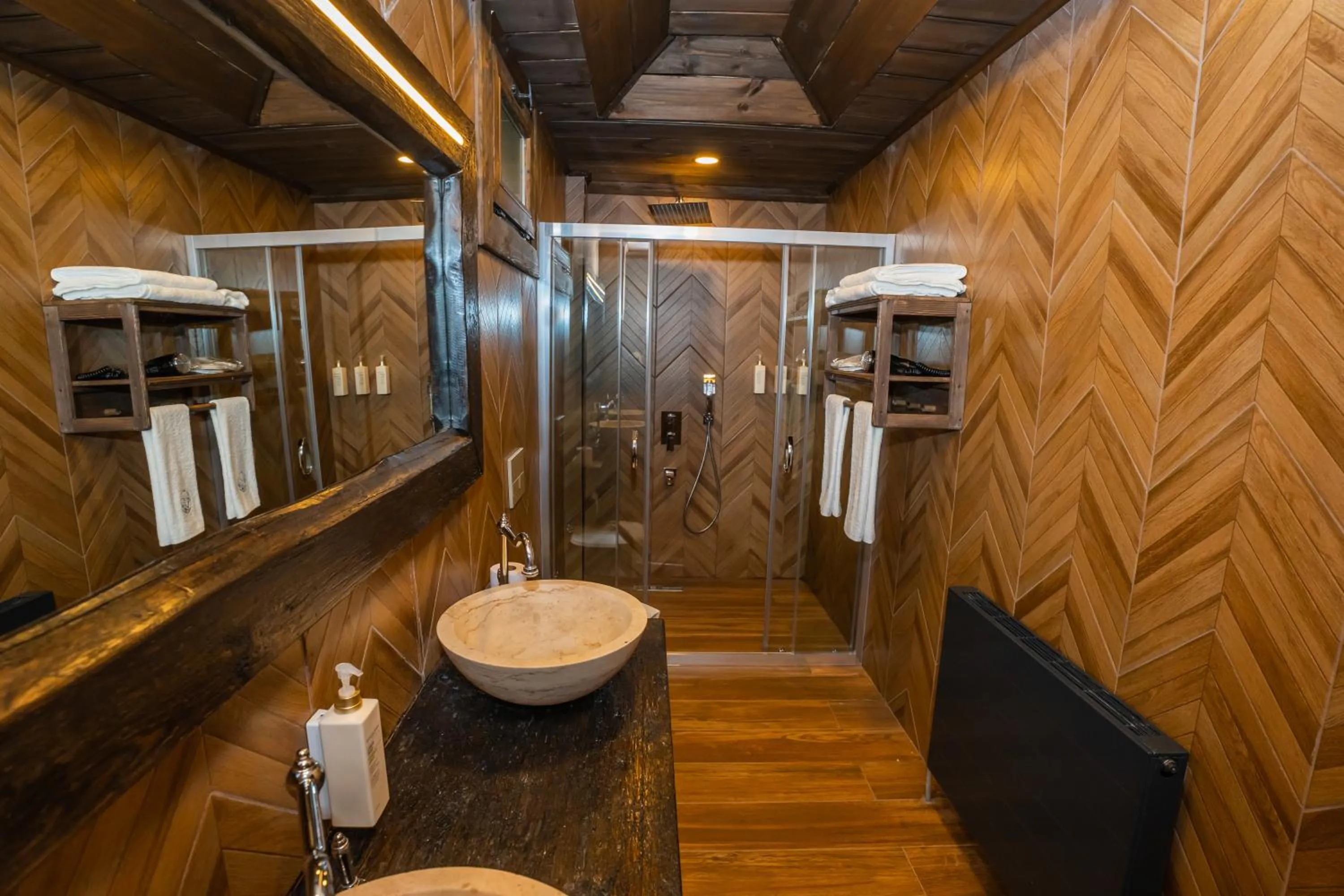 Bİ ABANT MASALI VİLLAGE HOTEL