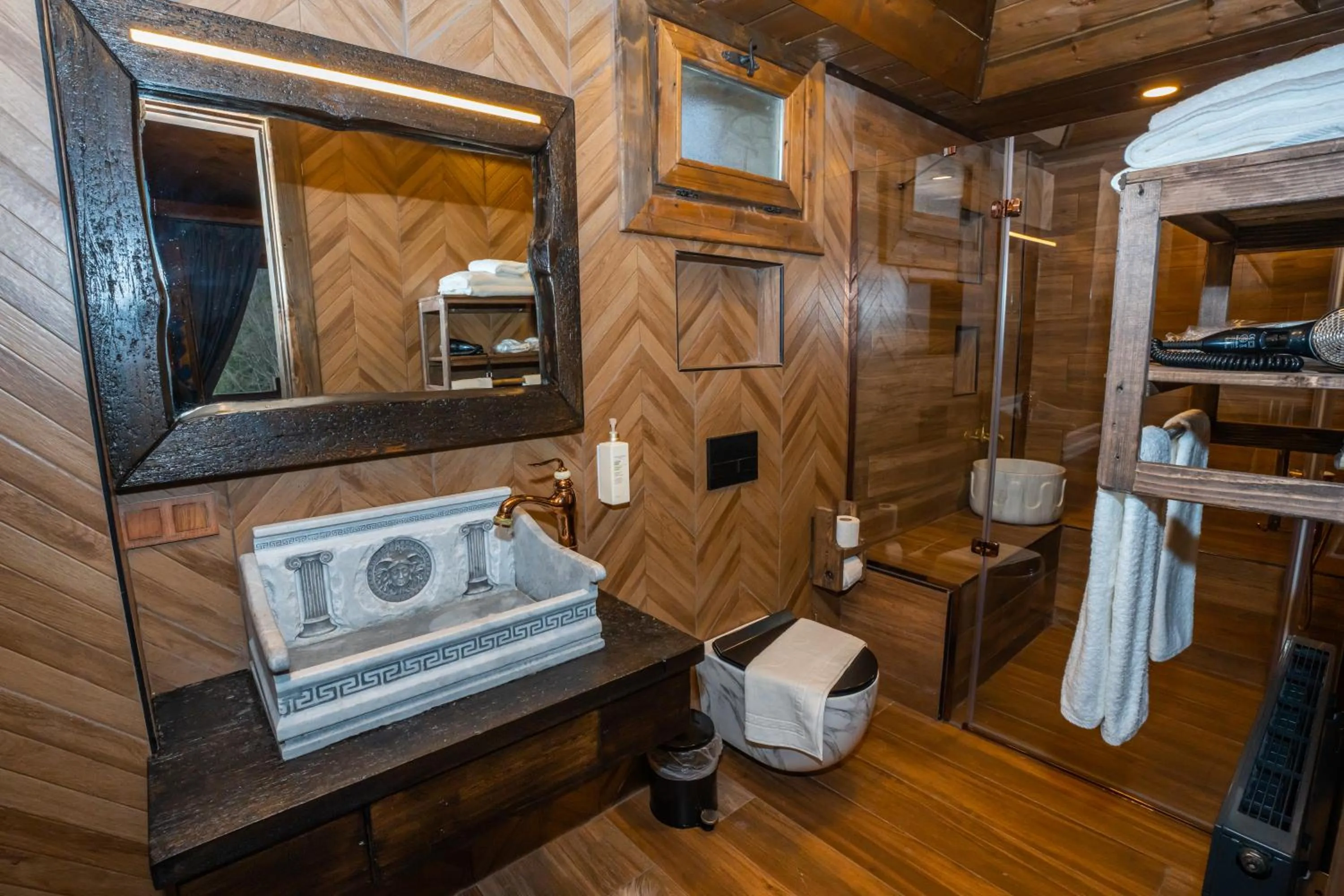 Bİ ABANT MASALI VİLLAGE HOTEL