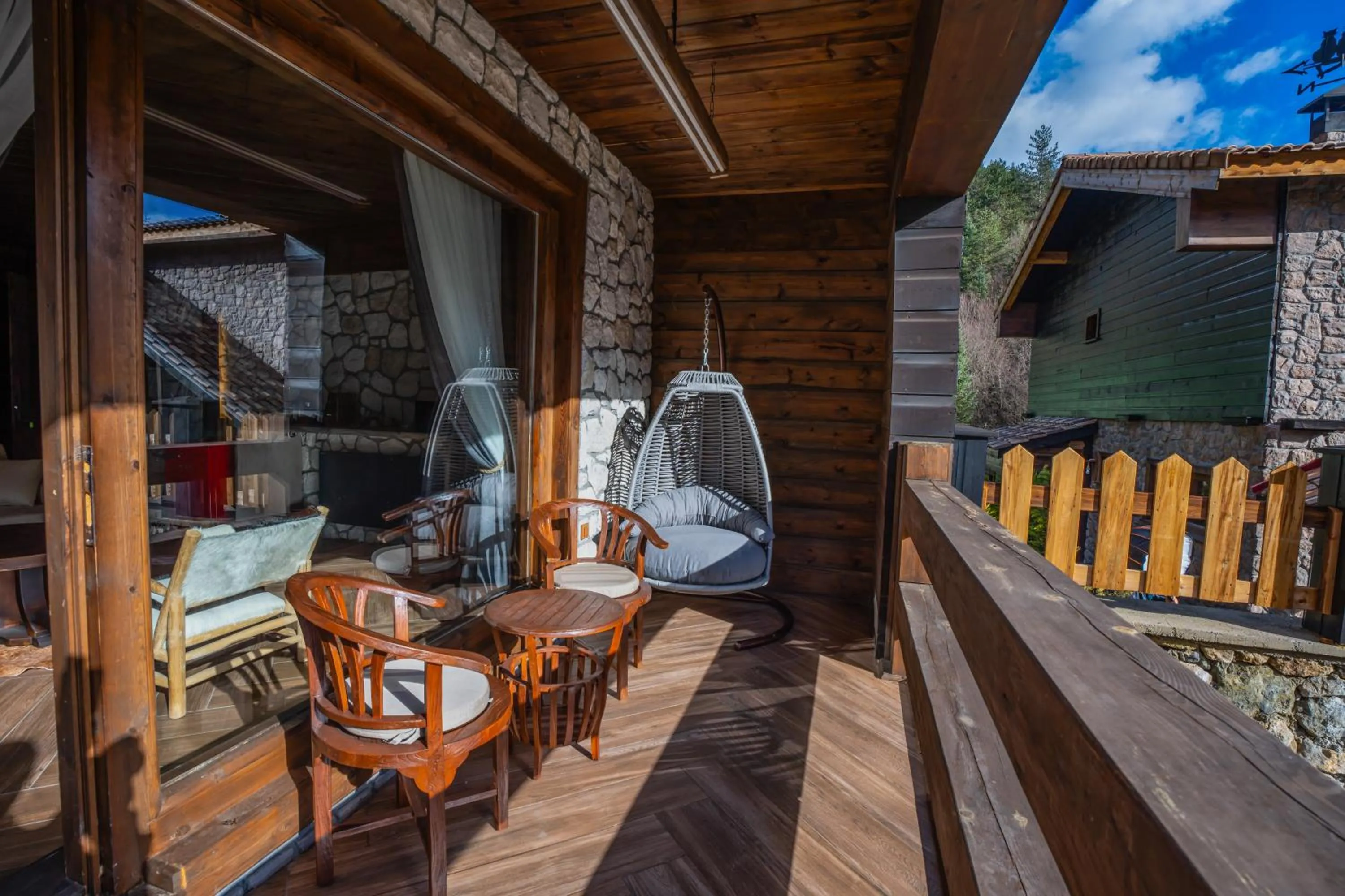 Bİ ABANT MASALI VİLLAGE HOTEL