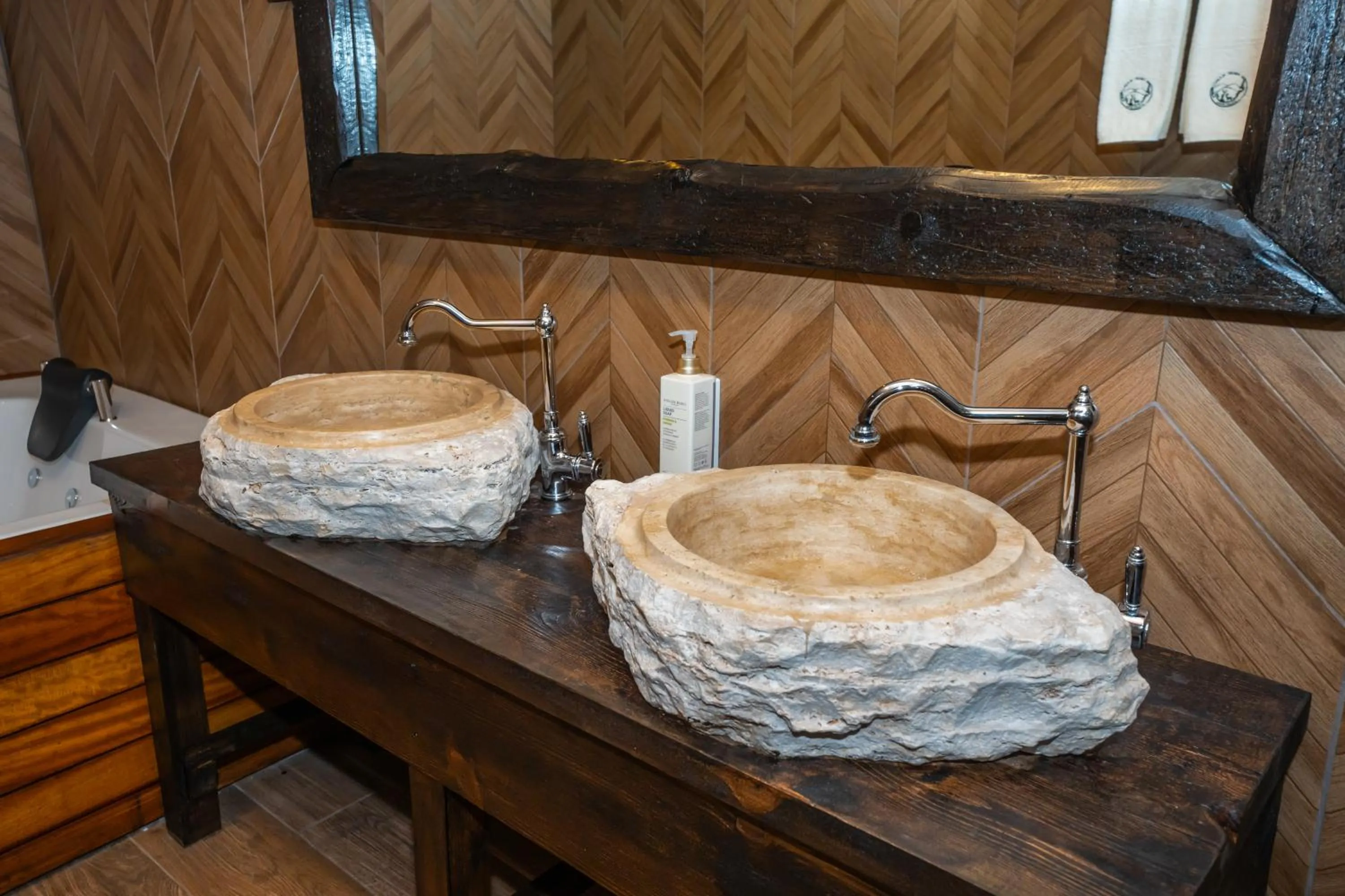 Bİ ABANT MASALI VİLLAGE HOTEL