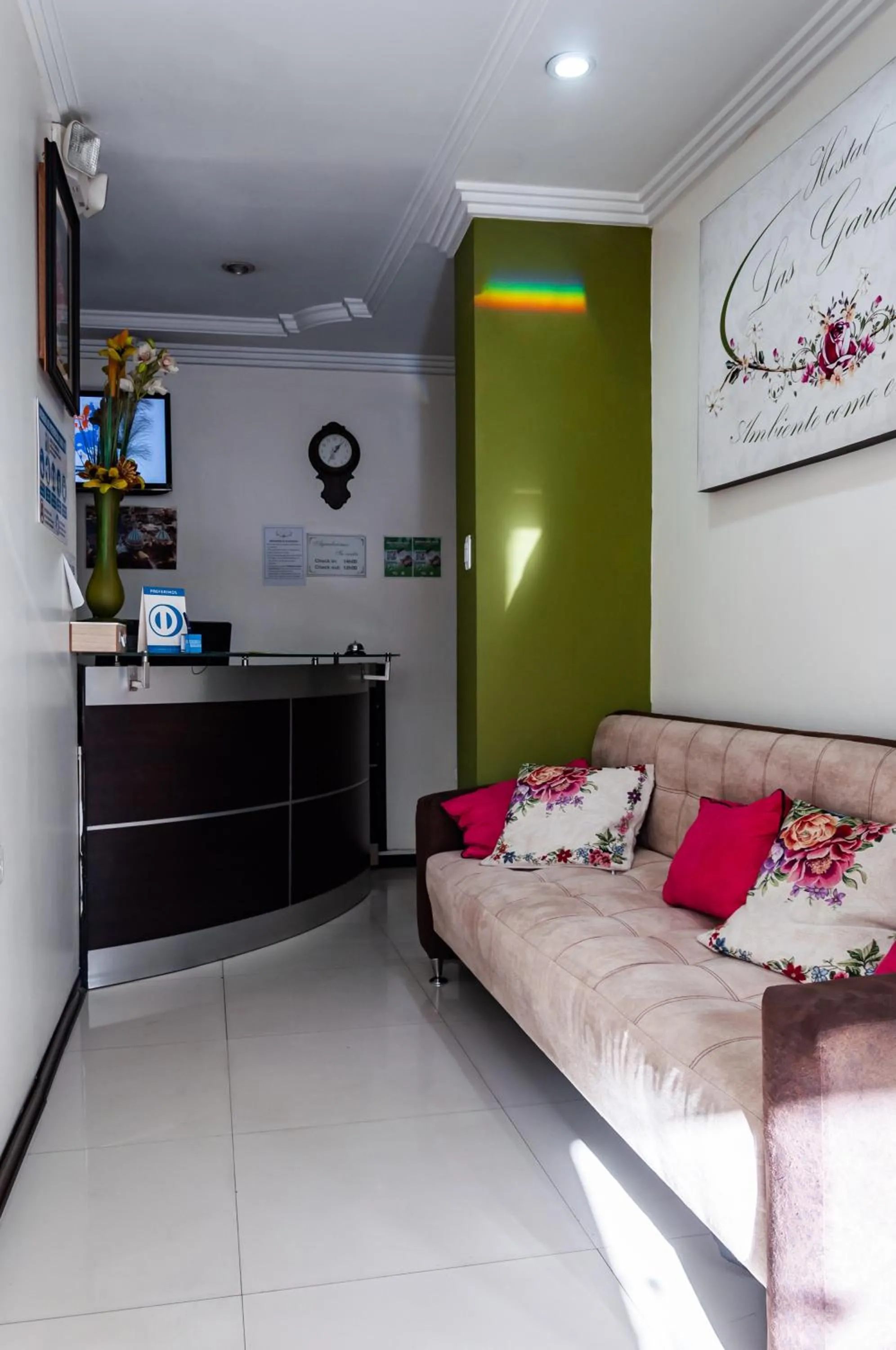 Lobby or reception, Bed in Hotel Las Gardenias