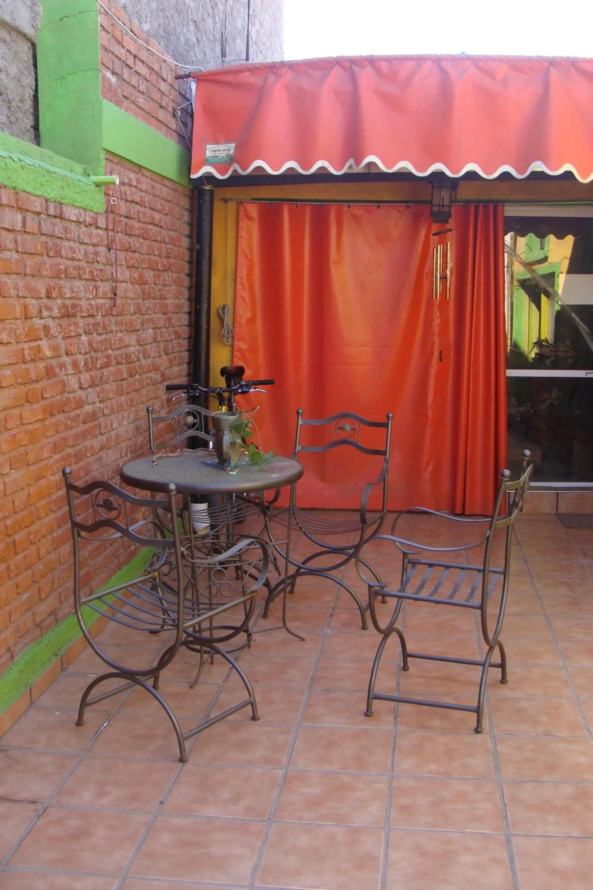 Patio in Intiaconcagua Habitacion familiar con baño privado