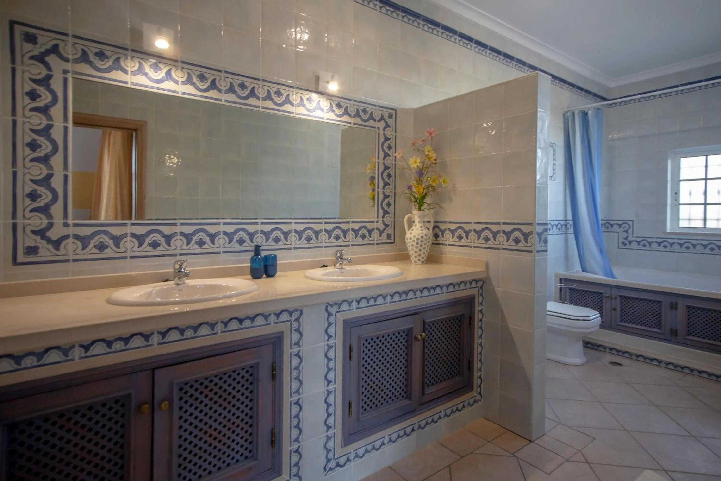 Bathroom in Al Meida Guesthouse