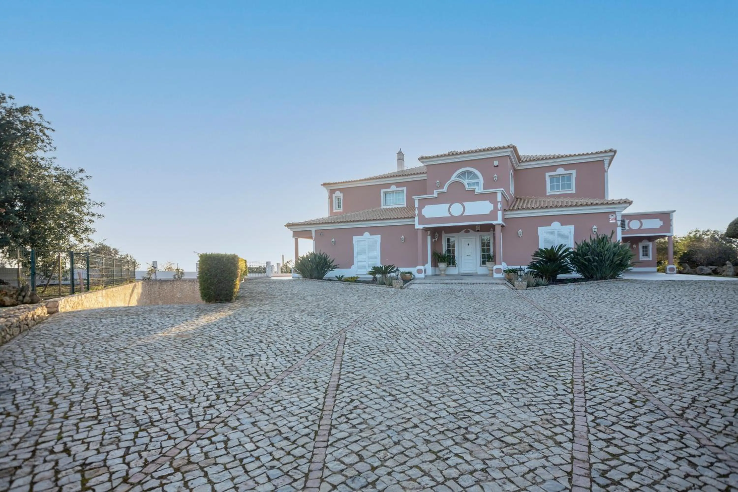 Property building in Al Meida Guesthouse
