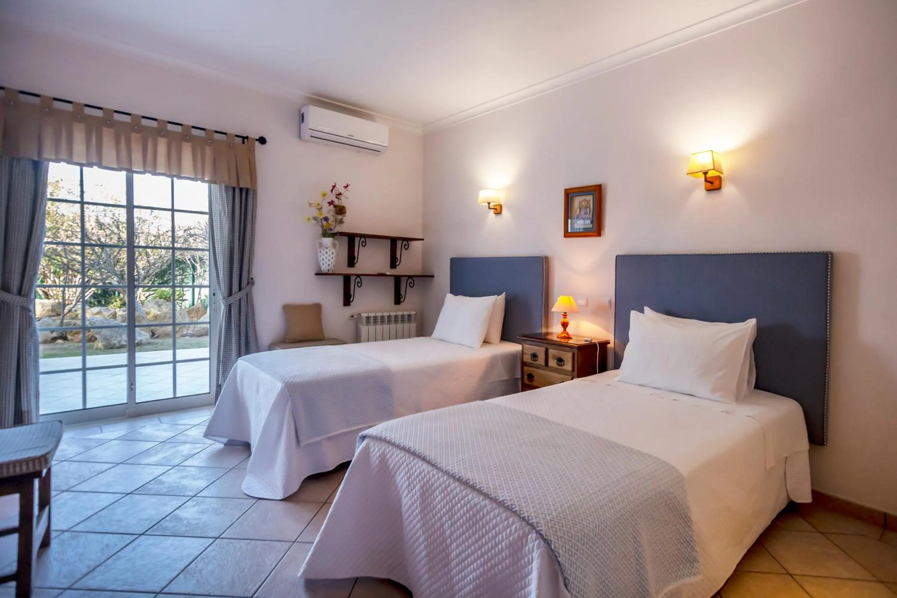 Bedroom, Bed in Al Meida Guesthouse