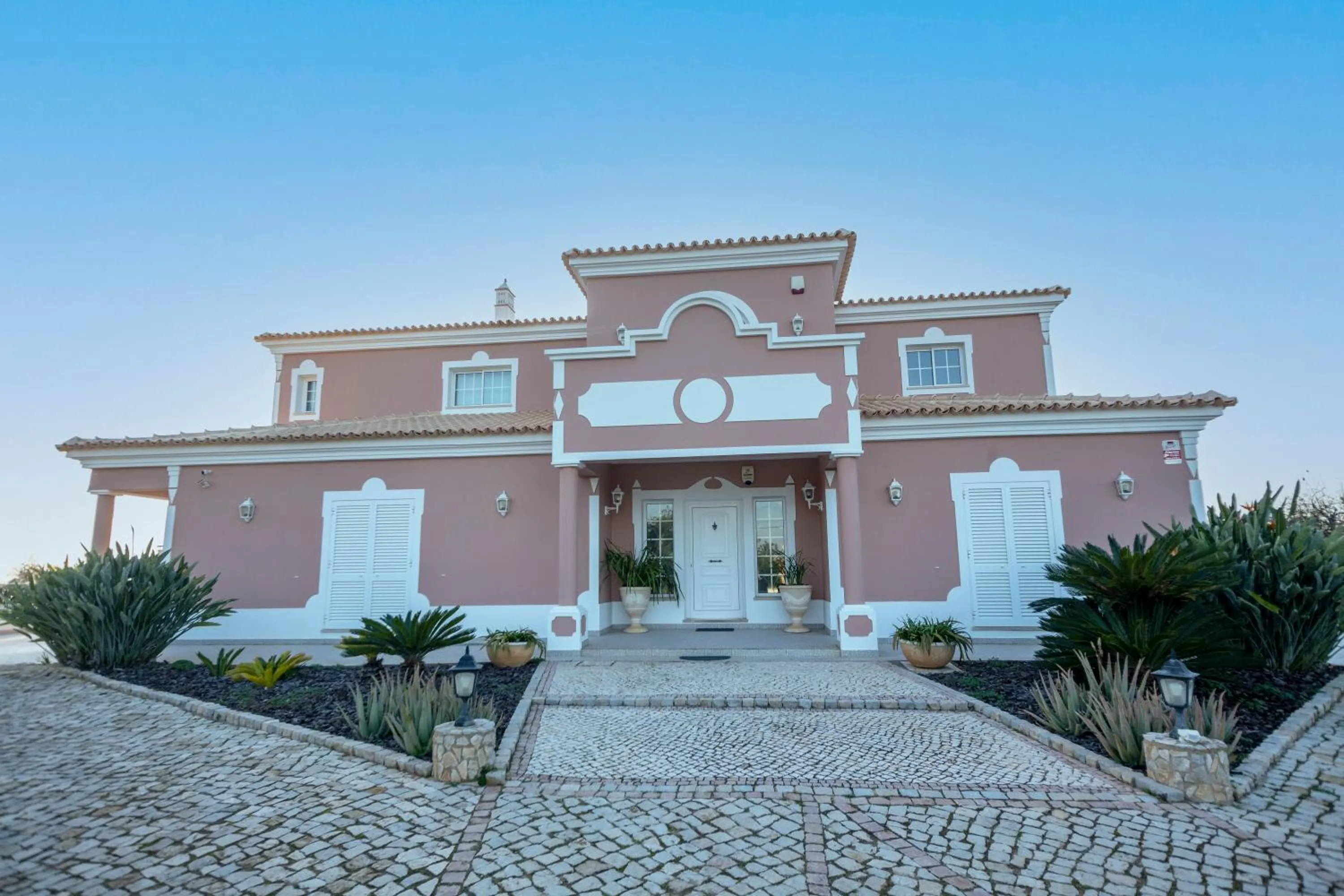 Property building in Al Meida Guesthouse