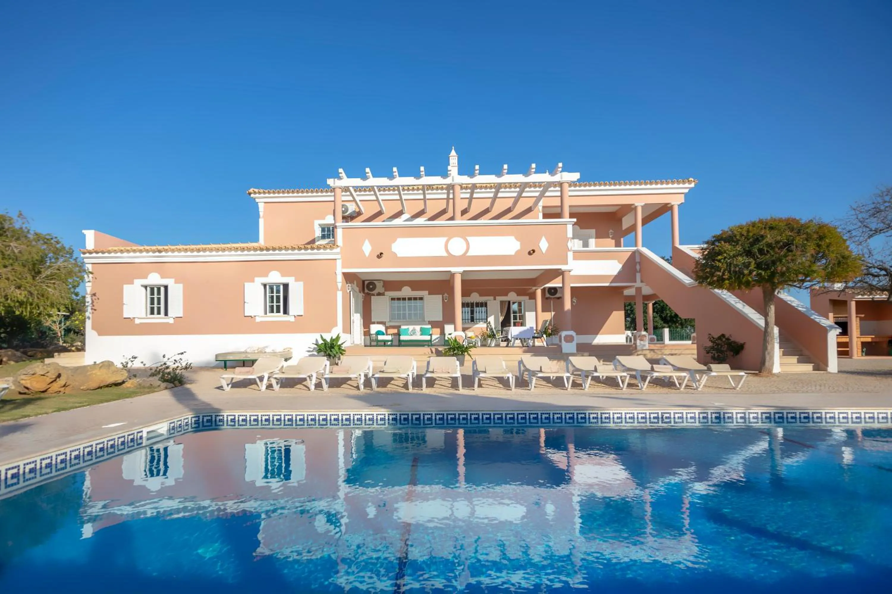 Property building in Al Meida Guesthouse