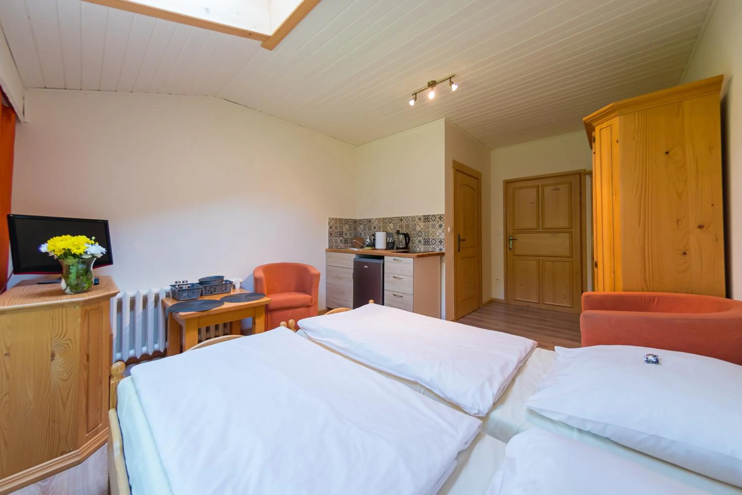 Photo of the whole room, Bed in Willa Emilia