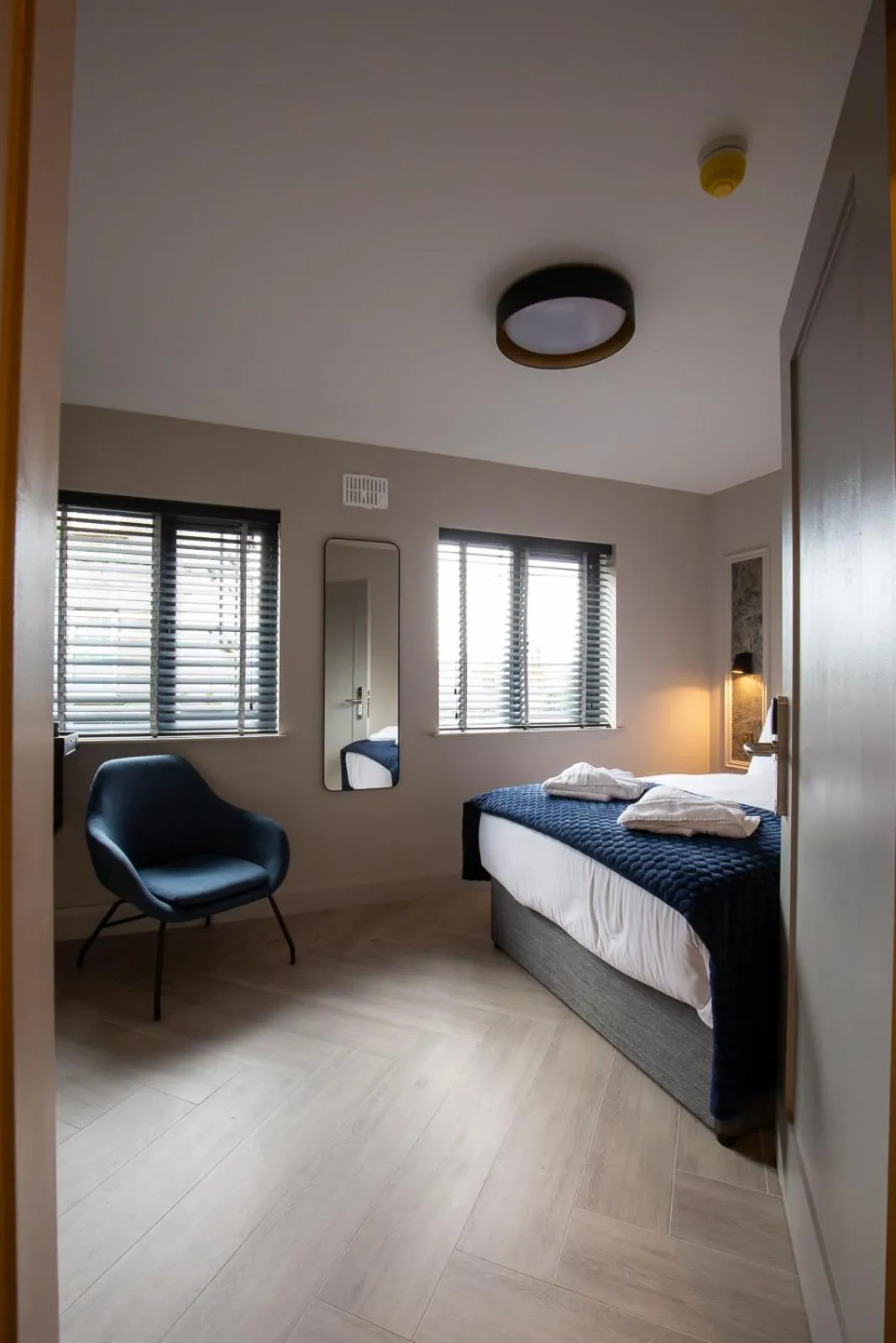 Bedroom, Bed in The Abbeygate Townhouse
