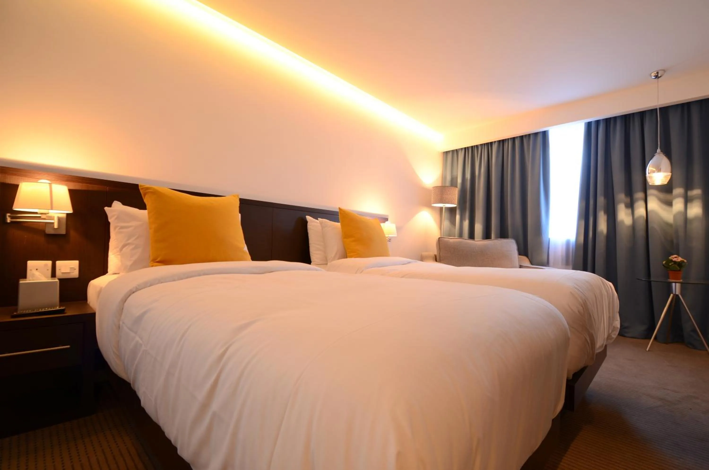 Bedroom, Bed in Pelican London Hotel and Residence